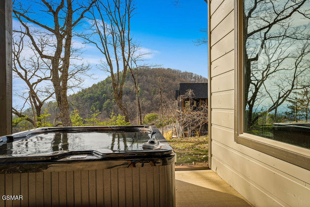 1852 Mountain Ash Way Sevierville TN 37876