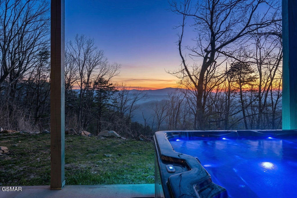 1852 Mountain Ash Way Sevierville TN 37876