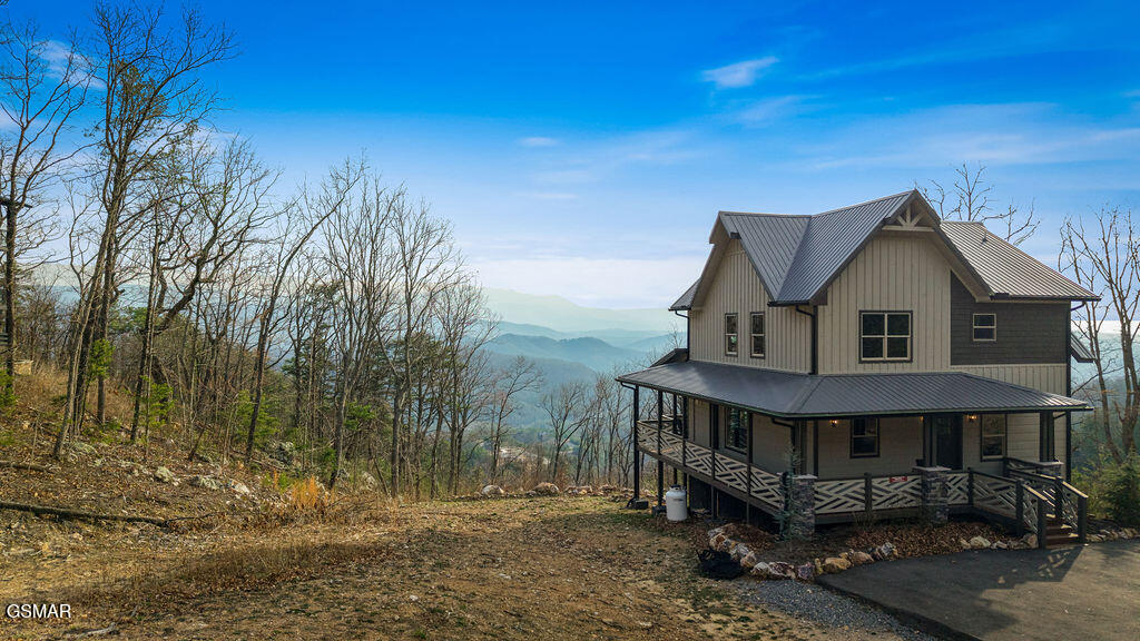 1852 Mountain Ash Way Sevierville TN 37876
