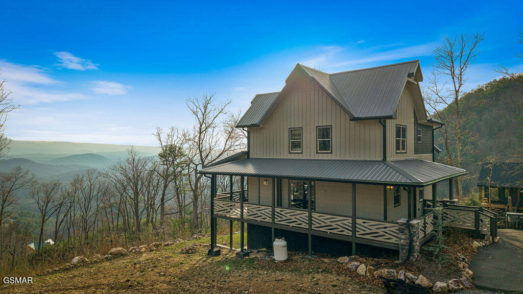 1852 Mountain Ash Way Sevierville TN 37876