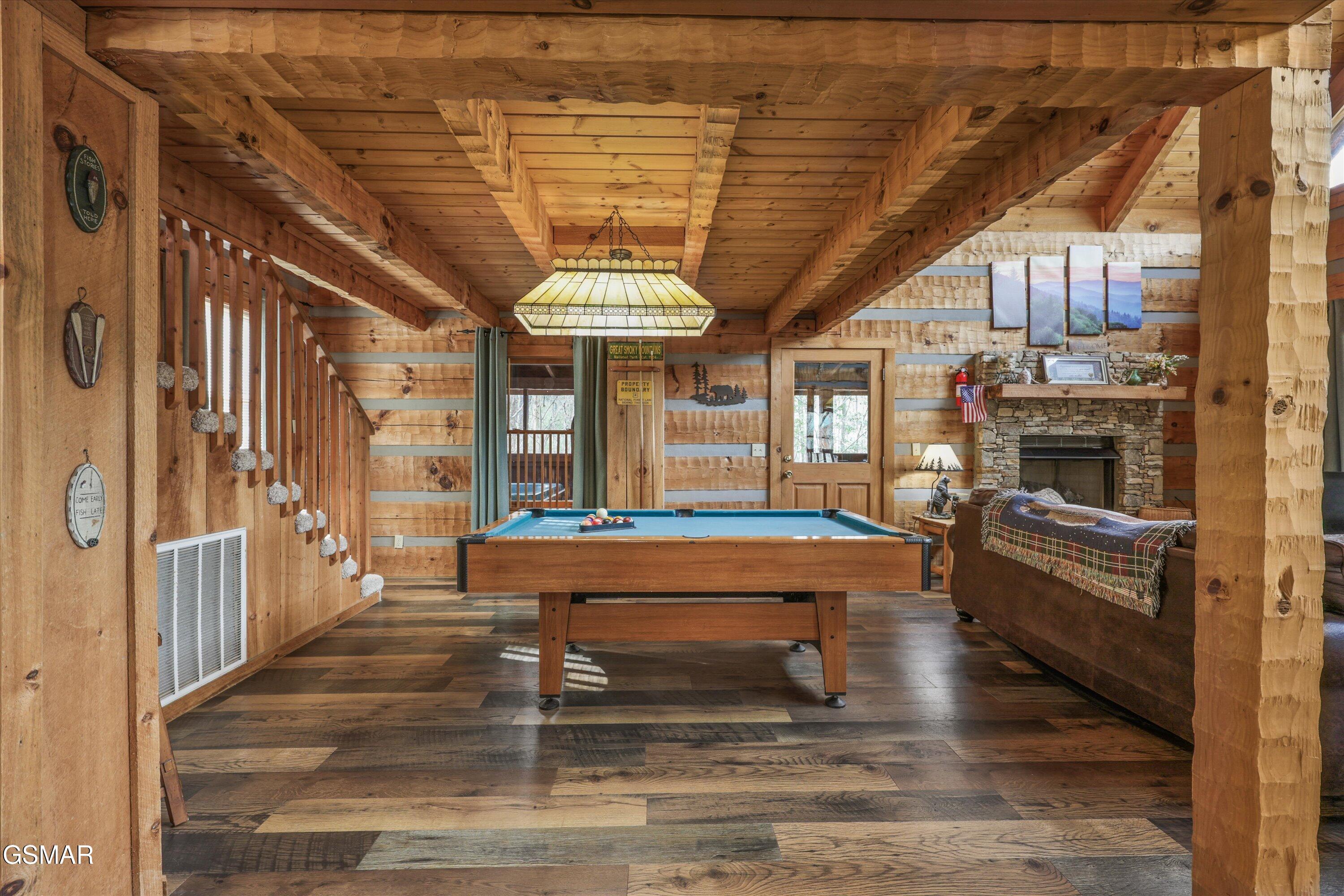 1128 Oak Court Gatlinburg TN 37738