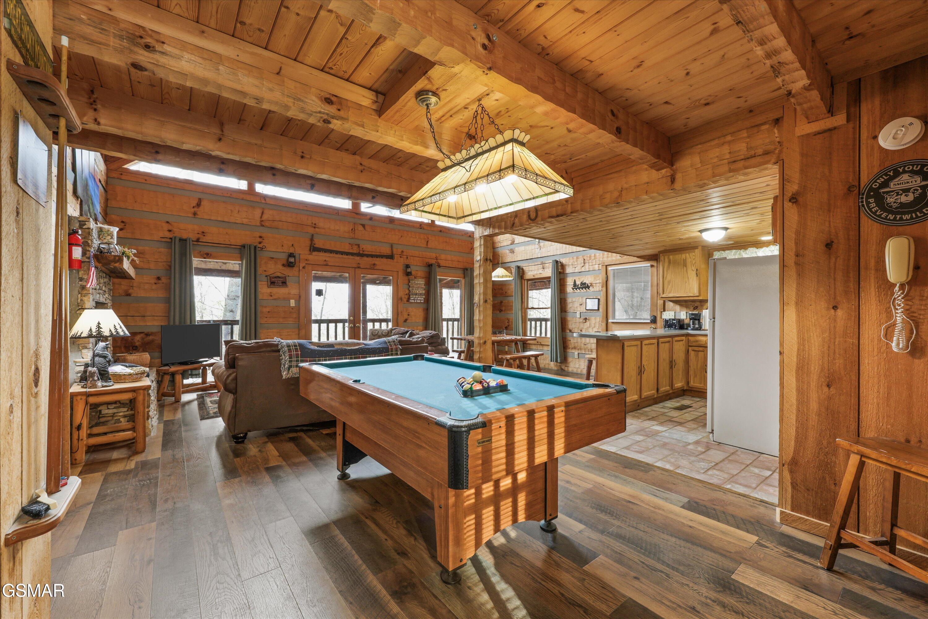 1128 Oak Court Gatlinburg TN 37738