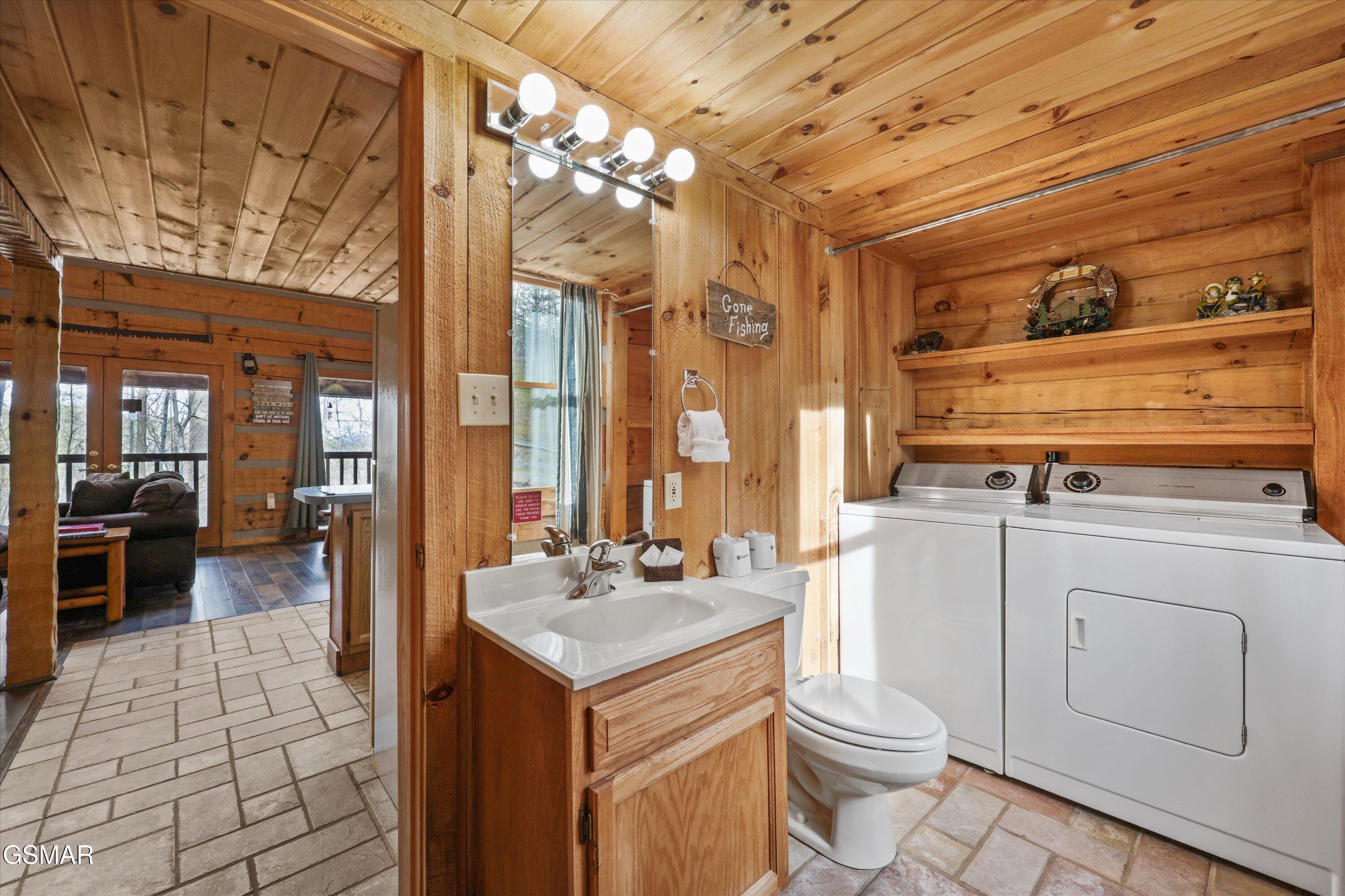 1128 Oak Court Gatlinburg TN 37738