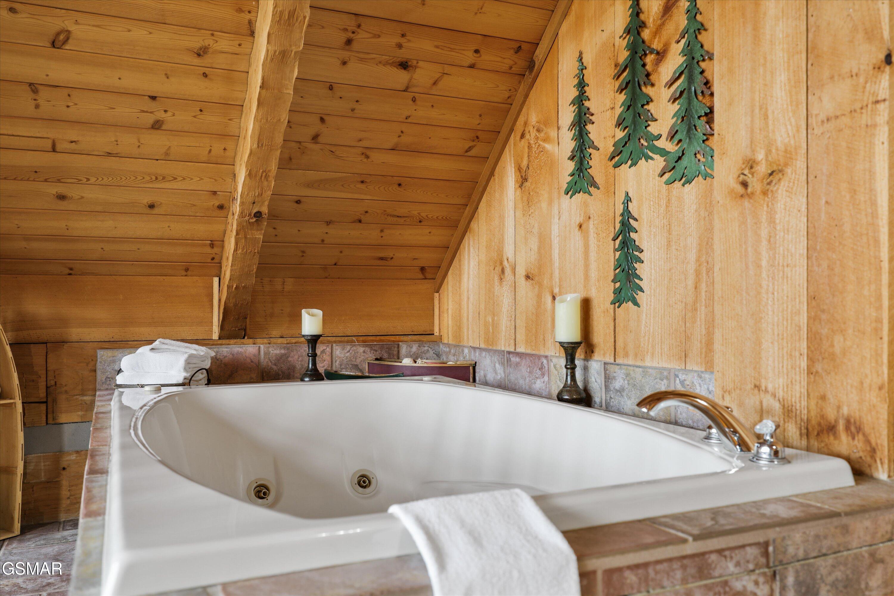 1128 Oak Court Gatlinburg TN 37738