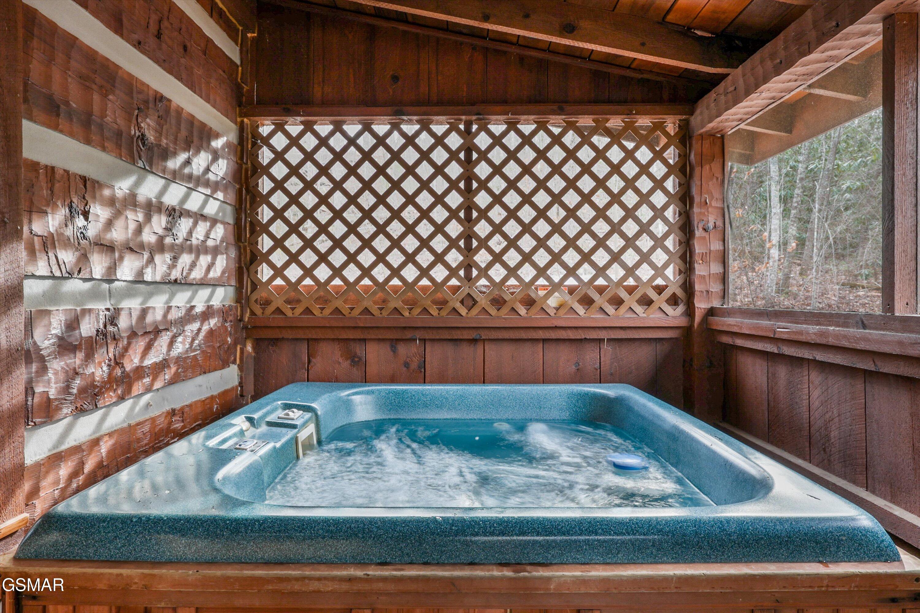 1128 Oak Court Gatlinburg TN 37738