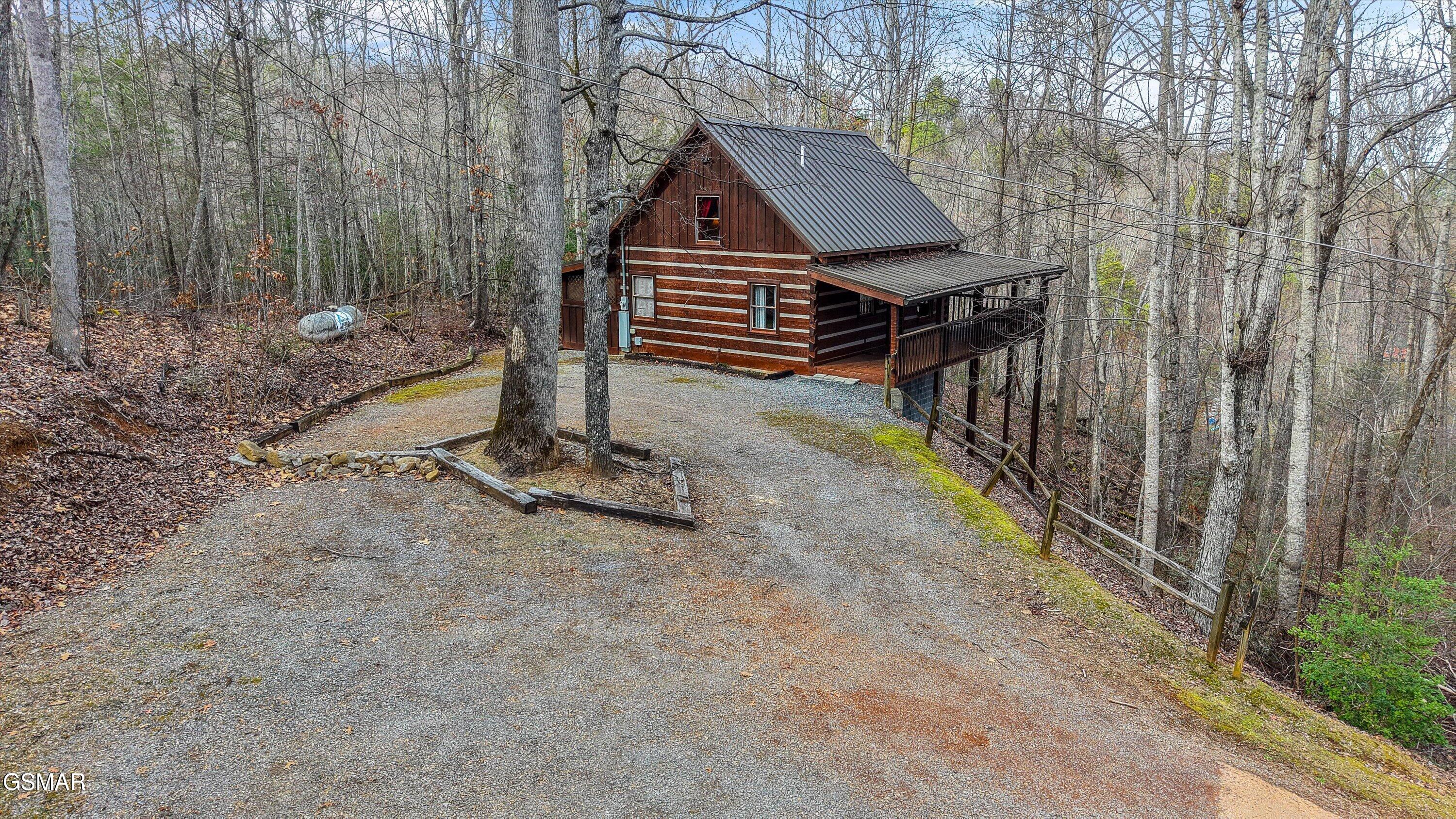 1128 Oak Court Gatlinburg TN 37738