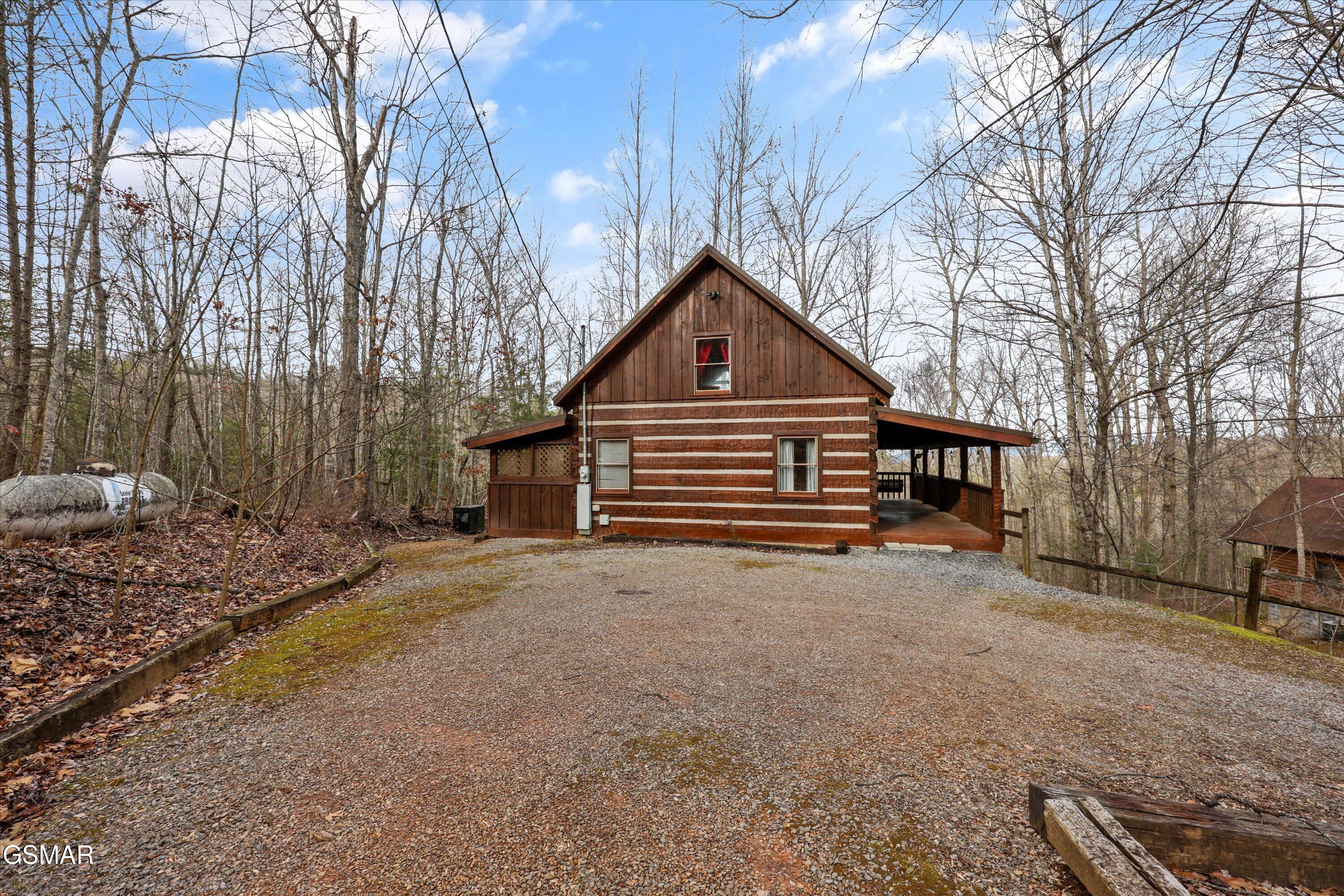 1128 Oak Court Gatlinburg TN 37738