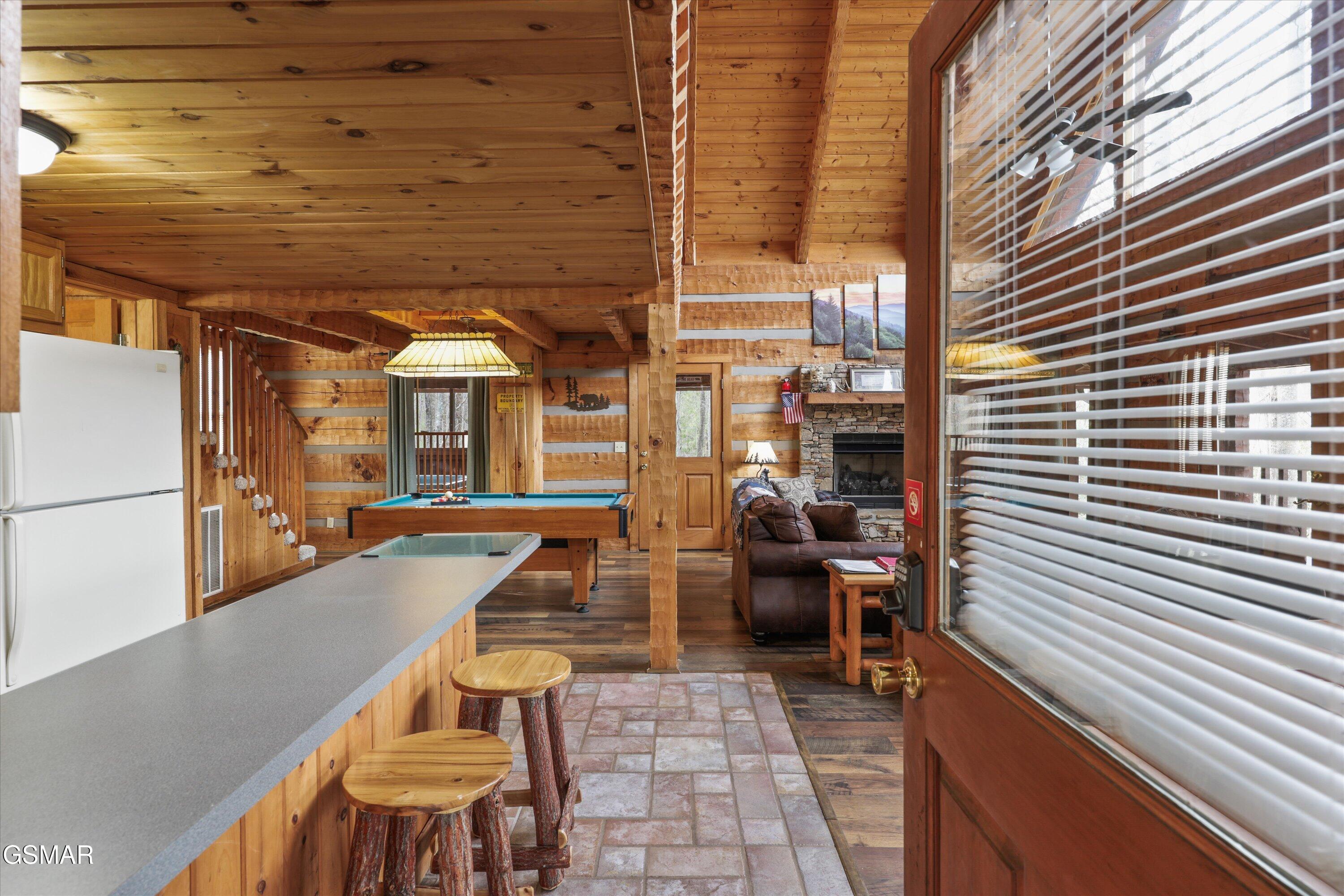 1128 Oak Court Gatlinburg TN 37738