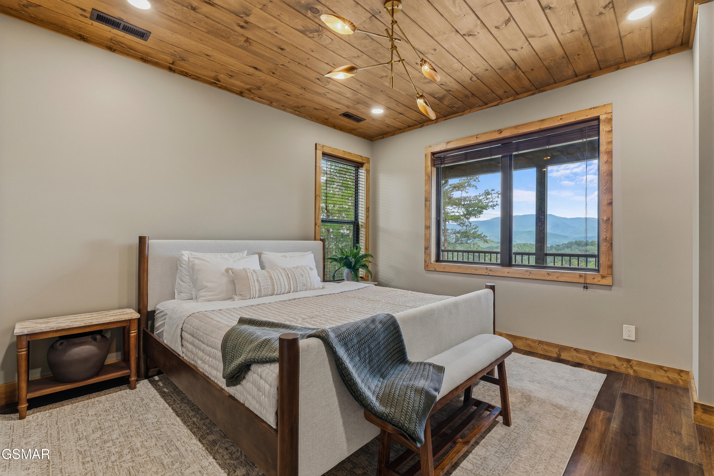 4421 Stackstone Road Sevierville TN 37862