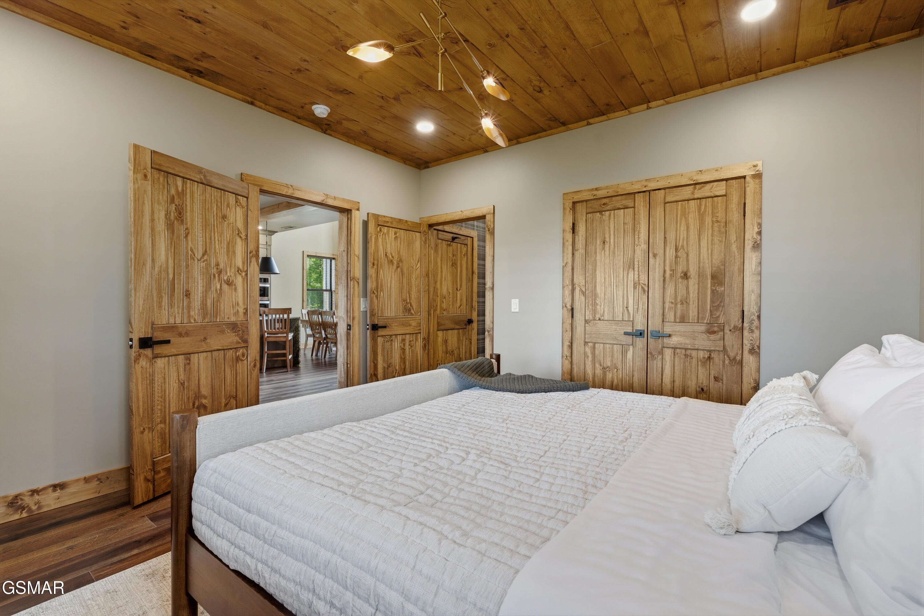 4421 Stackstone Road Sevierville TN 37862