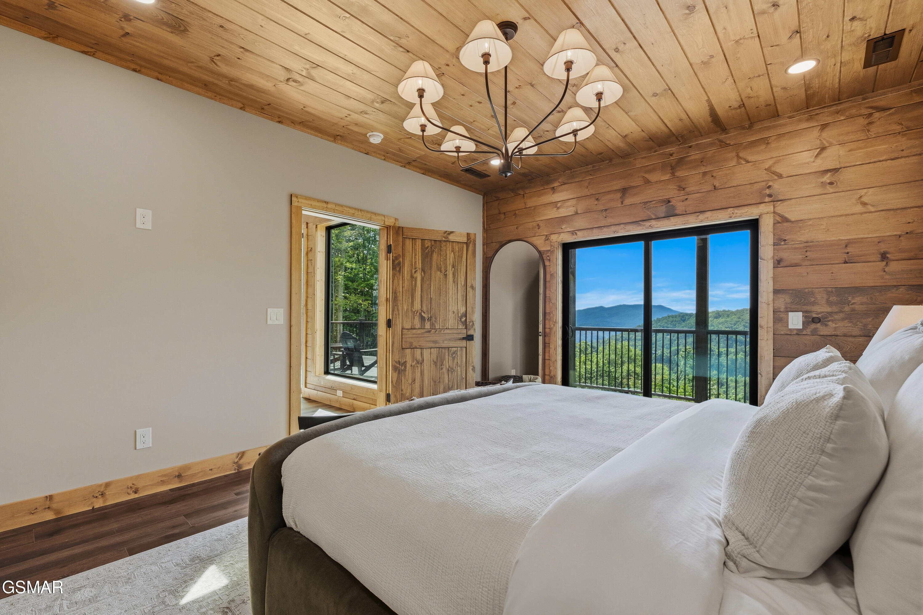 4421 Stackstone Road Sevierville TN 37862