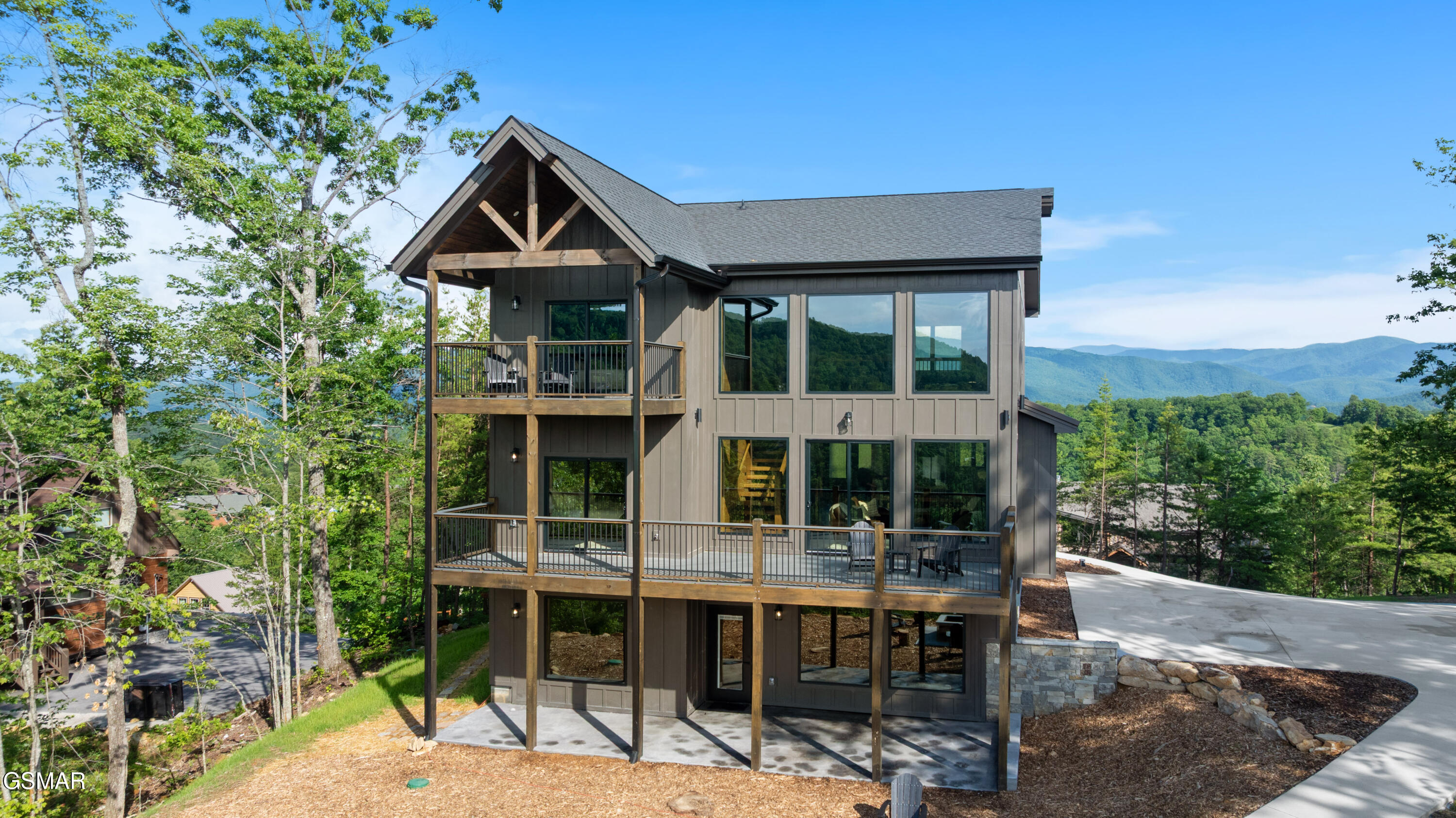 4421 Stackstone Road Sevierville TN 37862