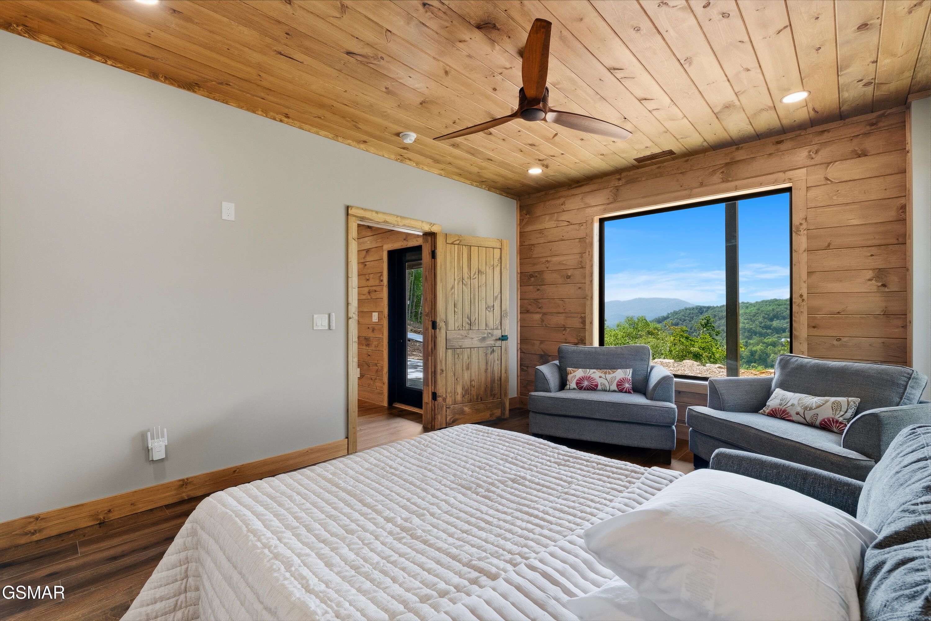 4421 Stackstone Road Sevierville TN 37862
