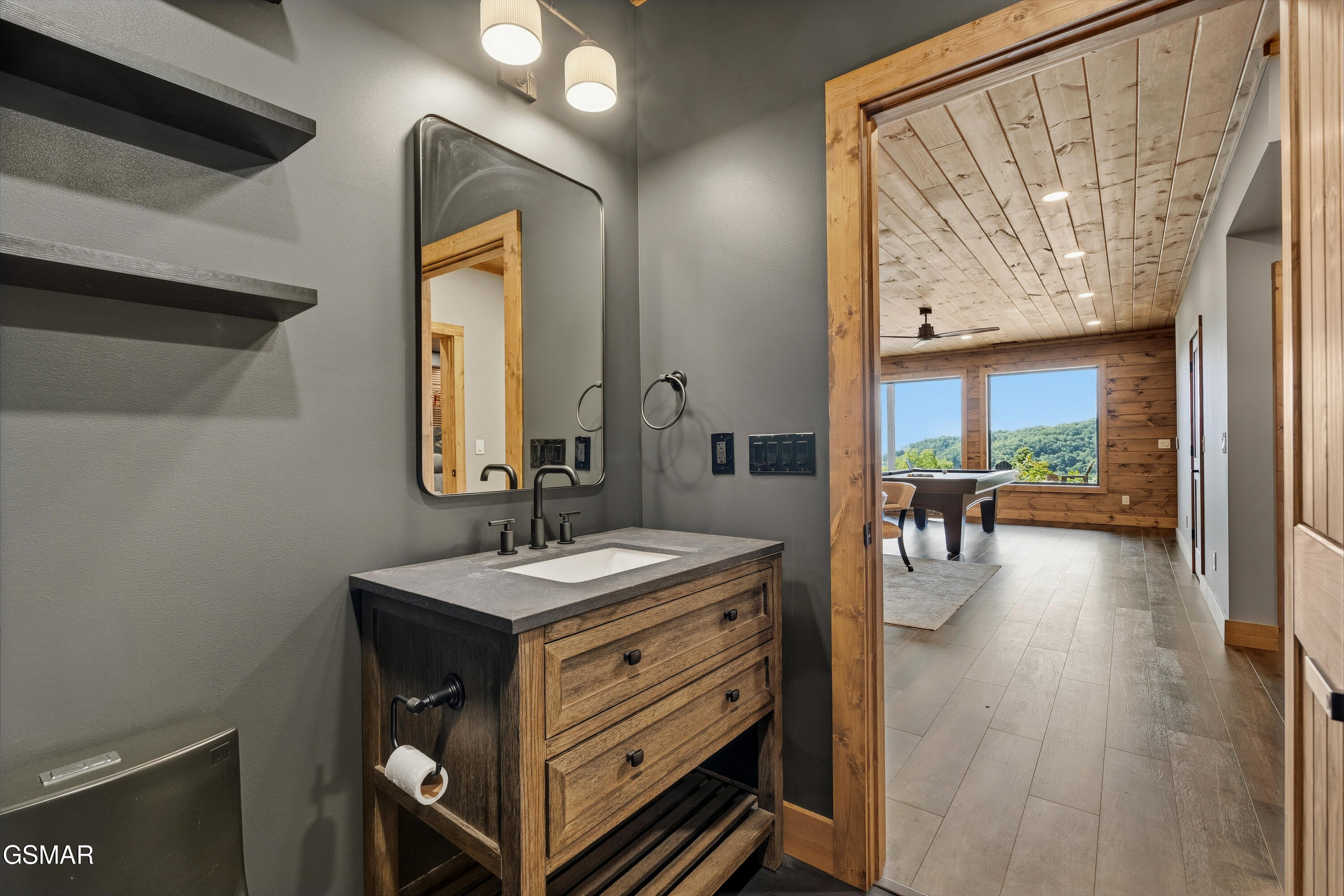 4421 Stackstone Road Sevierville TN 37862