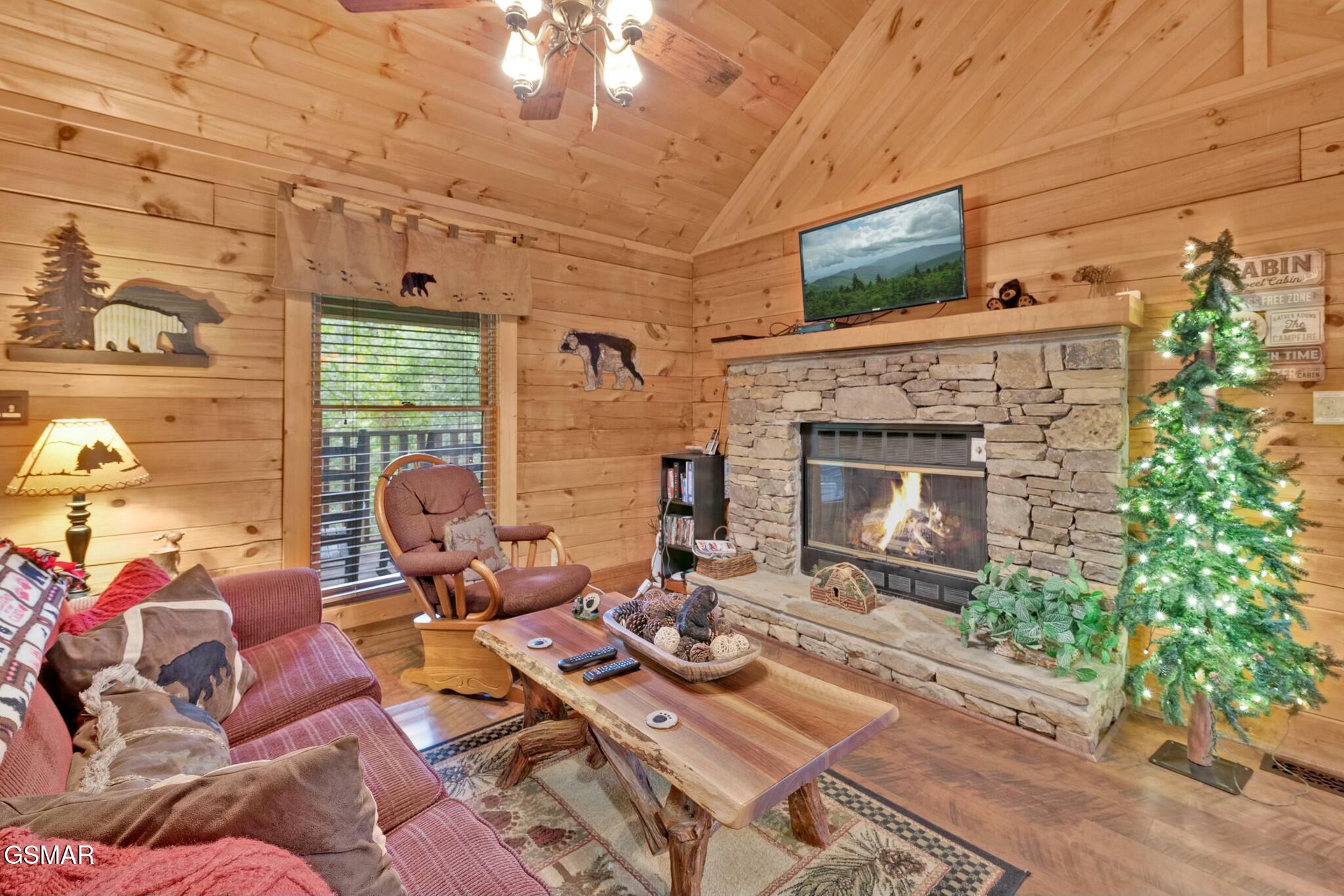 2349 Courtney Lane Sevierville TN 37876