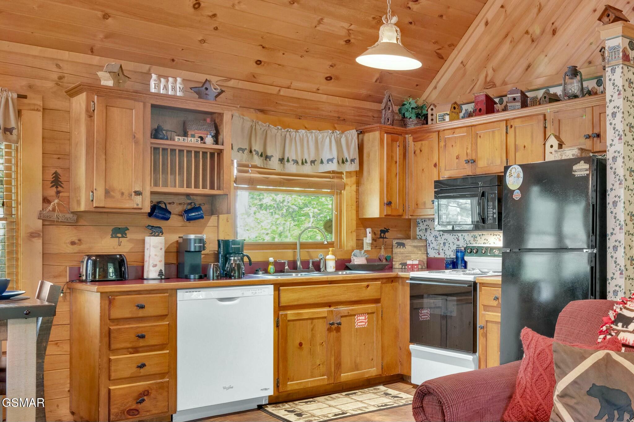 2349 Courtney Lane Sevierville TN 37876