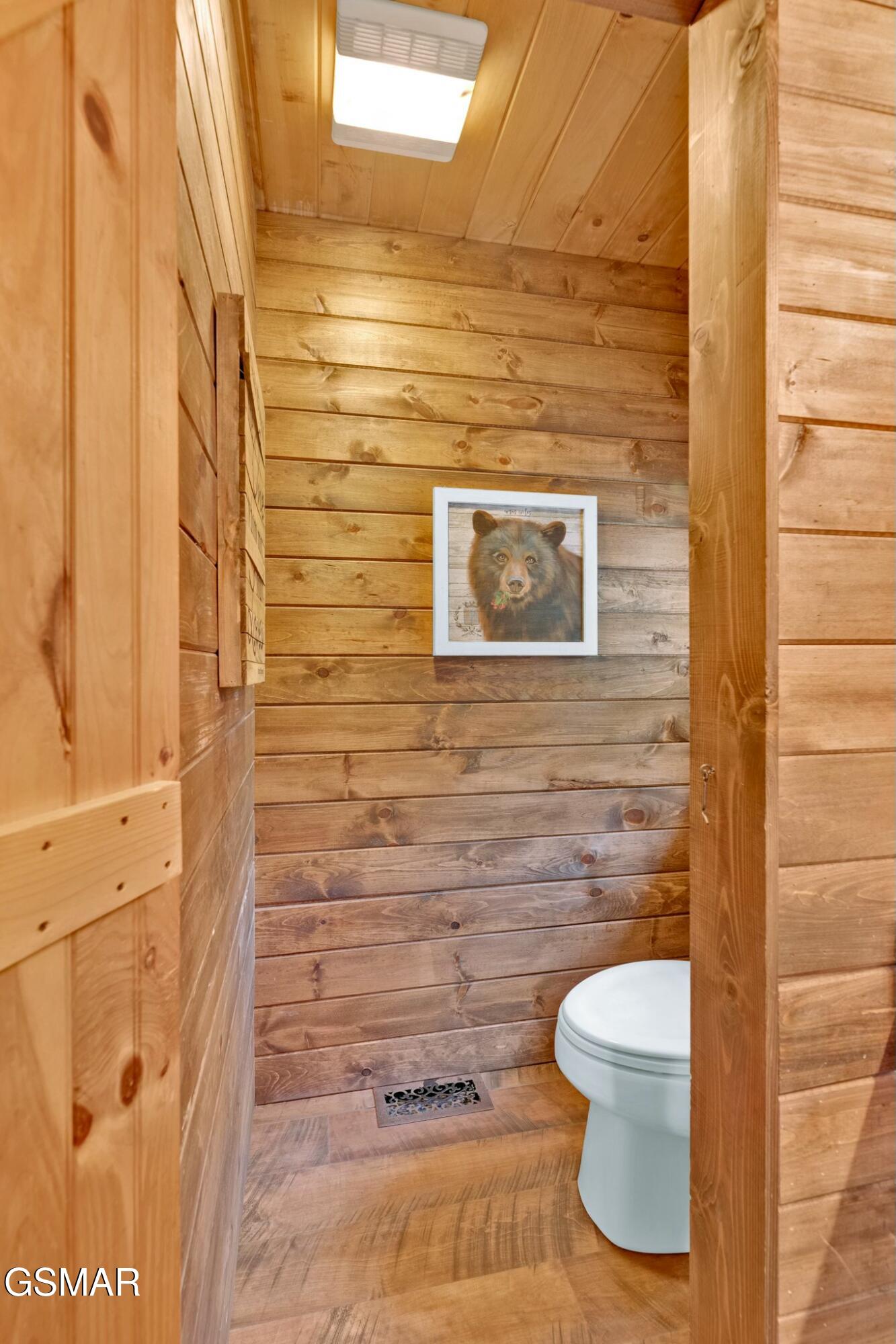 2349 Courtney Lane Sevierville TN 37876