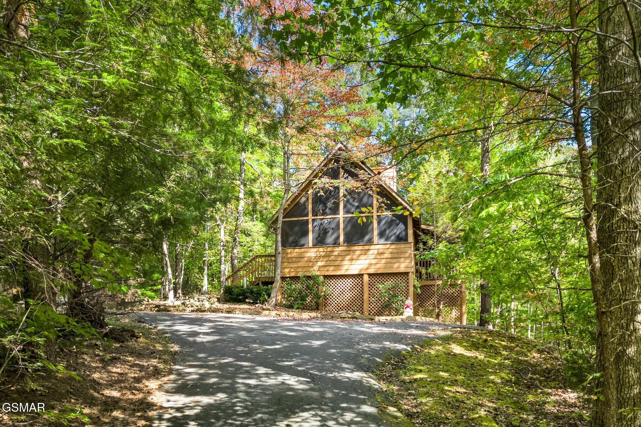 2349 Courtney Lane Sevierville TN 37876