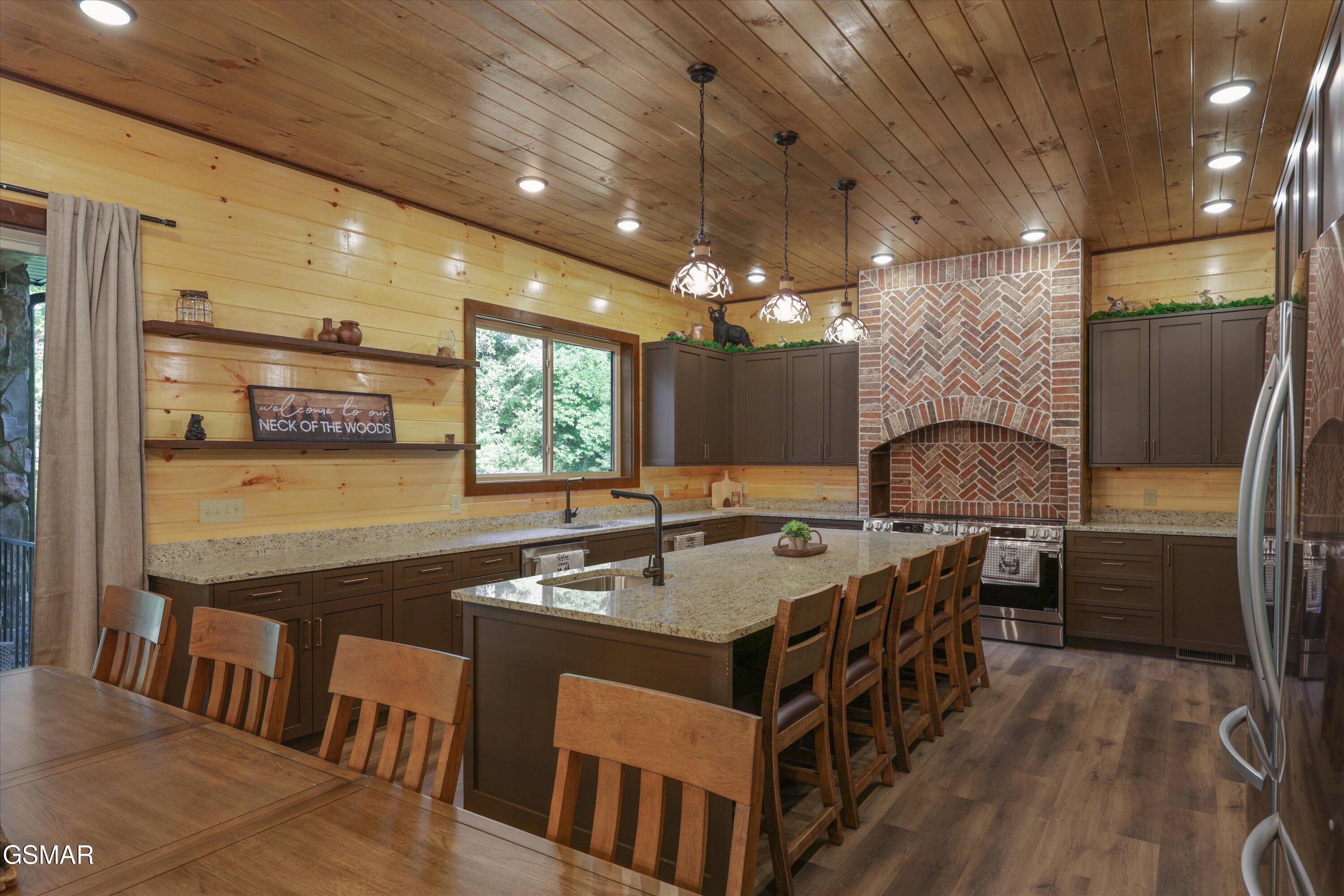 2662 High Valley Drive Pigeon Forge TN 37863