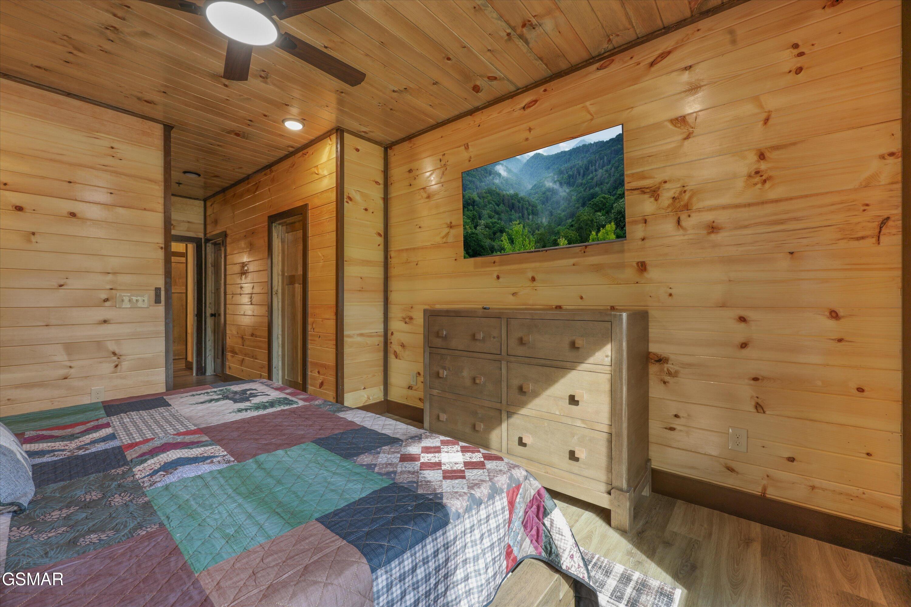 2662 High Valley Drive Pigeon Forge TN 37863