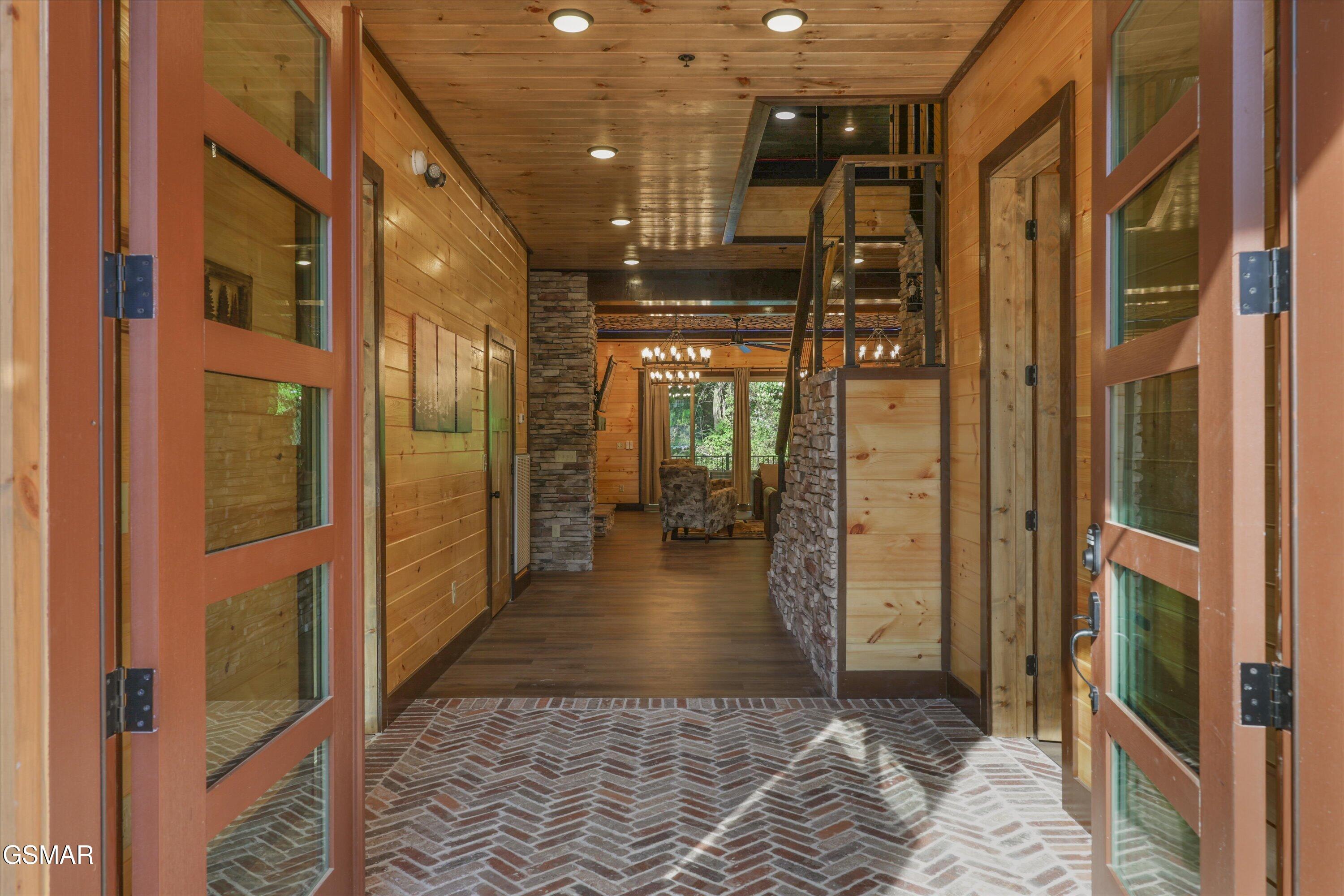 2662 High Valley Drive Pigeon Forge TN 37863