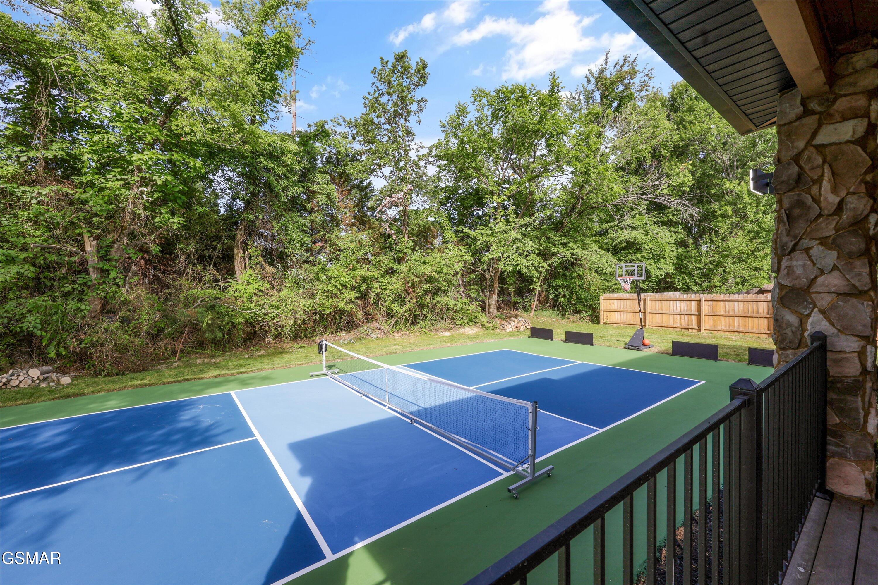 2662 High Valley Drive Pigeon Forge TN 37863