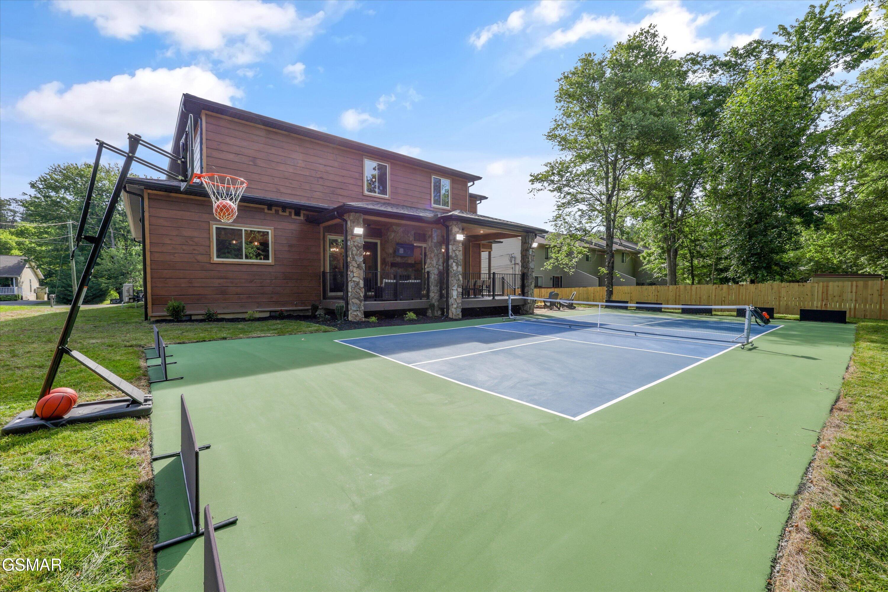 2662 High Valley Drive Pigeon Forge TN 37863