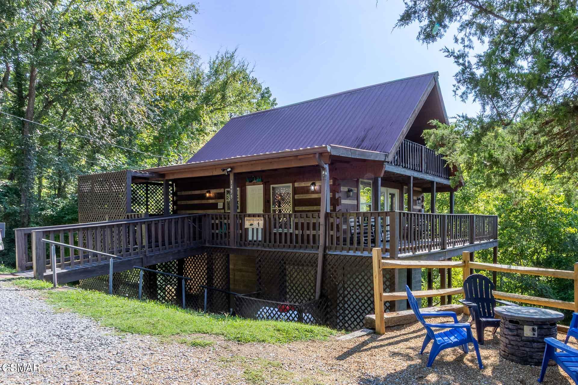 1455 Honey Oaks Way Sevierville TN 37876