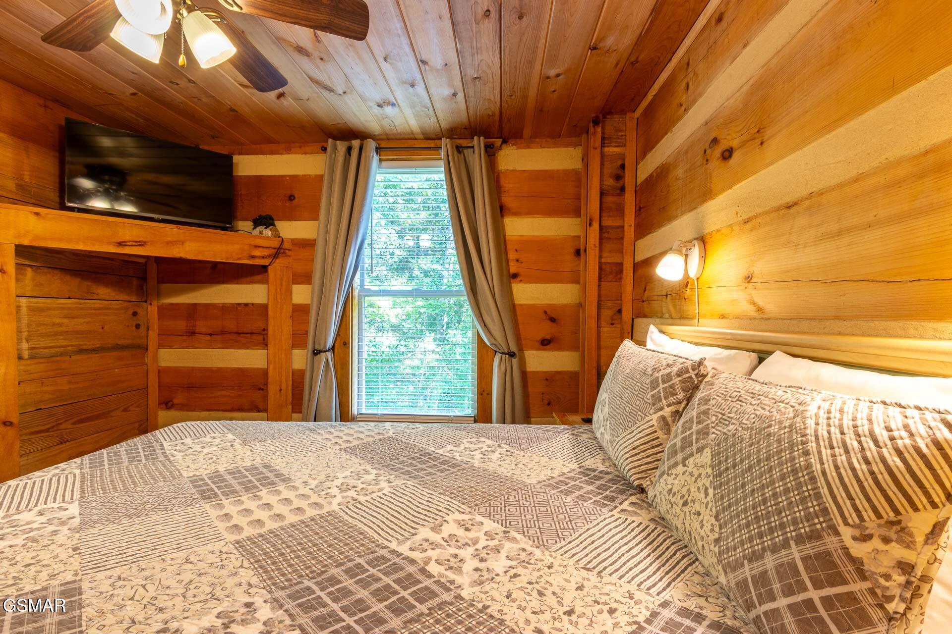 1455 Honey Oaks Way Sevierville TN 37876