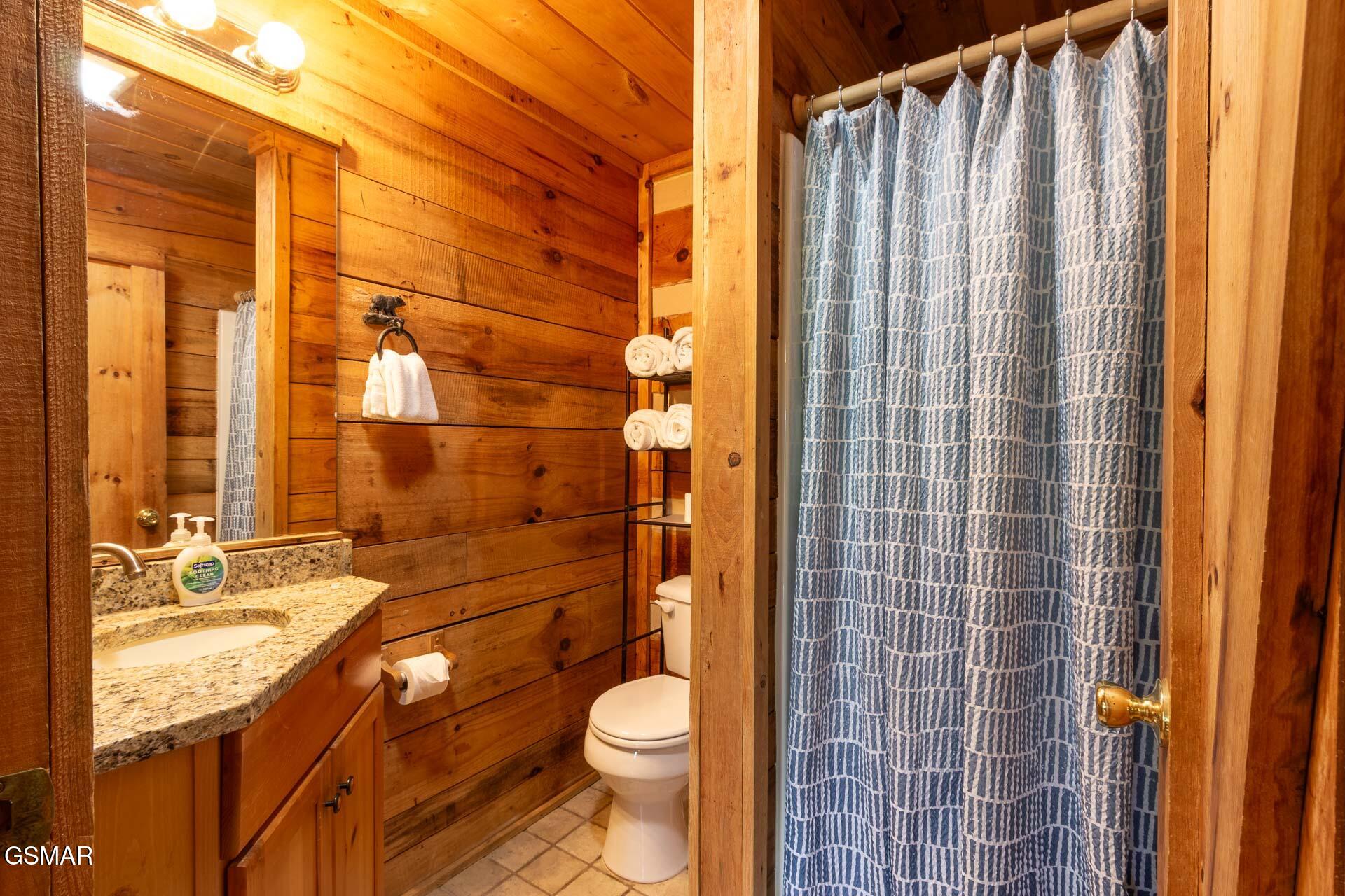 1455 Honey Oaks Way Sevierville TN 37876