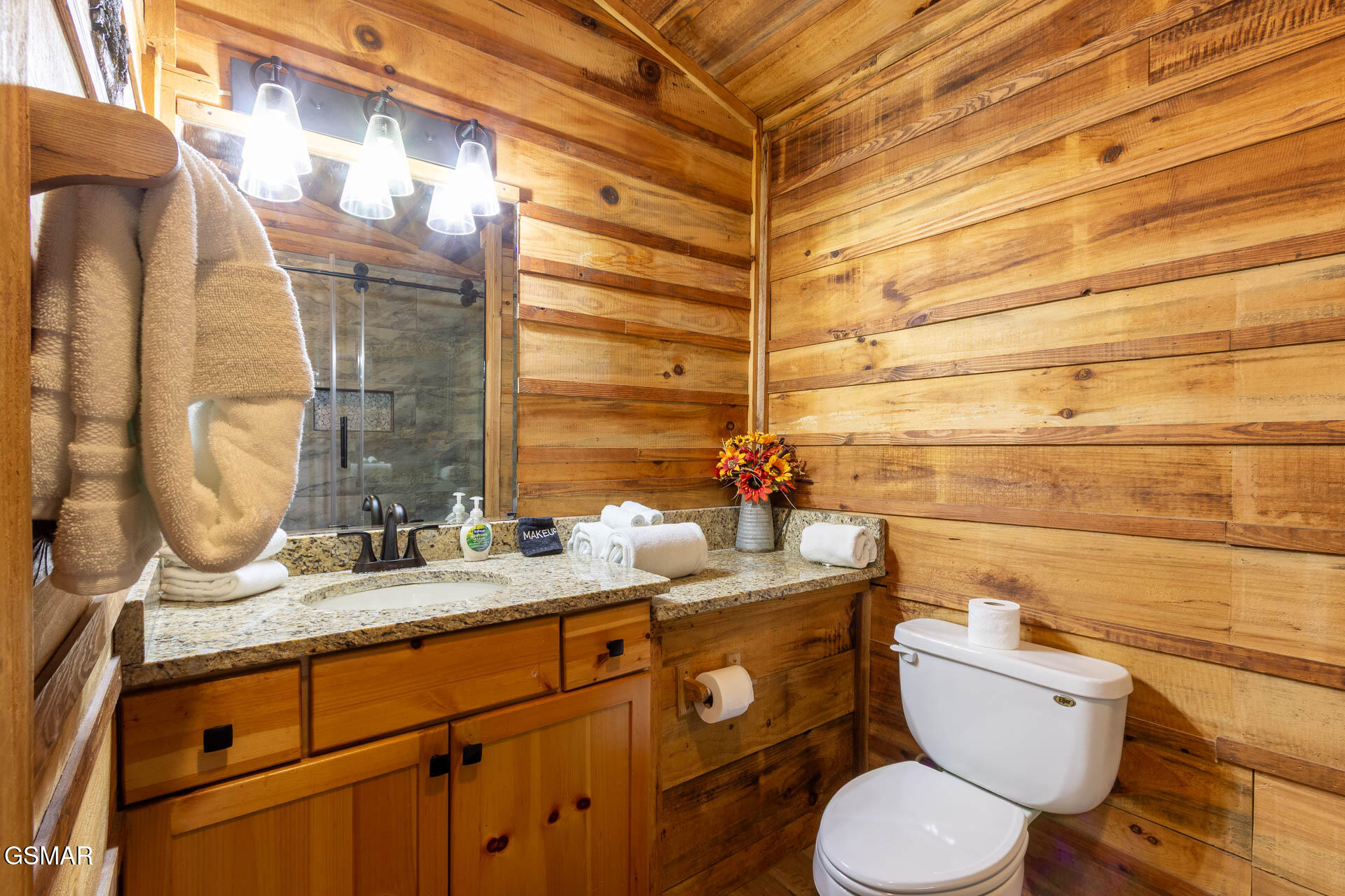 1455 Honey Oaks Way Sevierville TN 37876