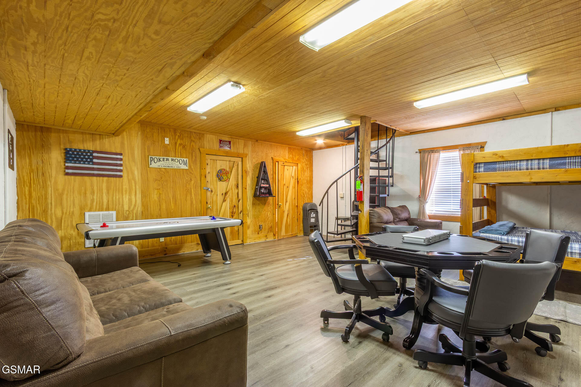 1455 Honey Oaks Way Sevierville TN 37876