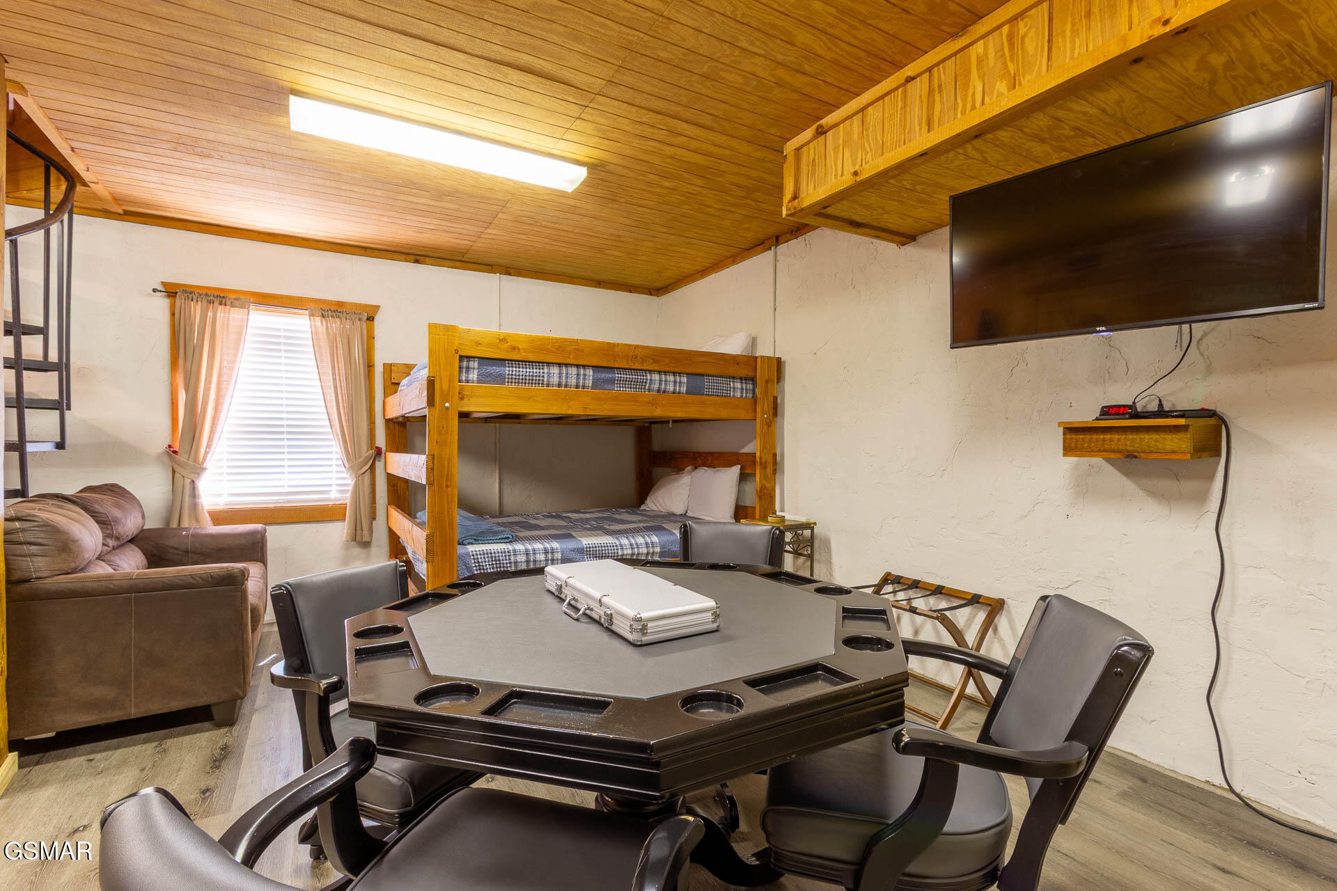 1455 Honey Oaks Way Sevierville TN 37876