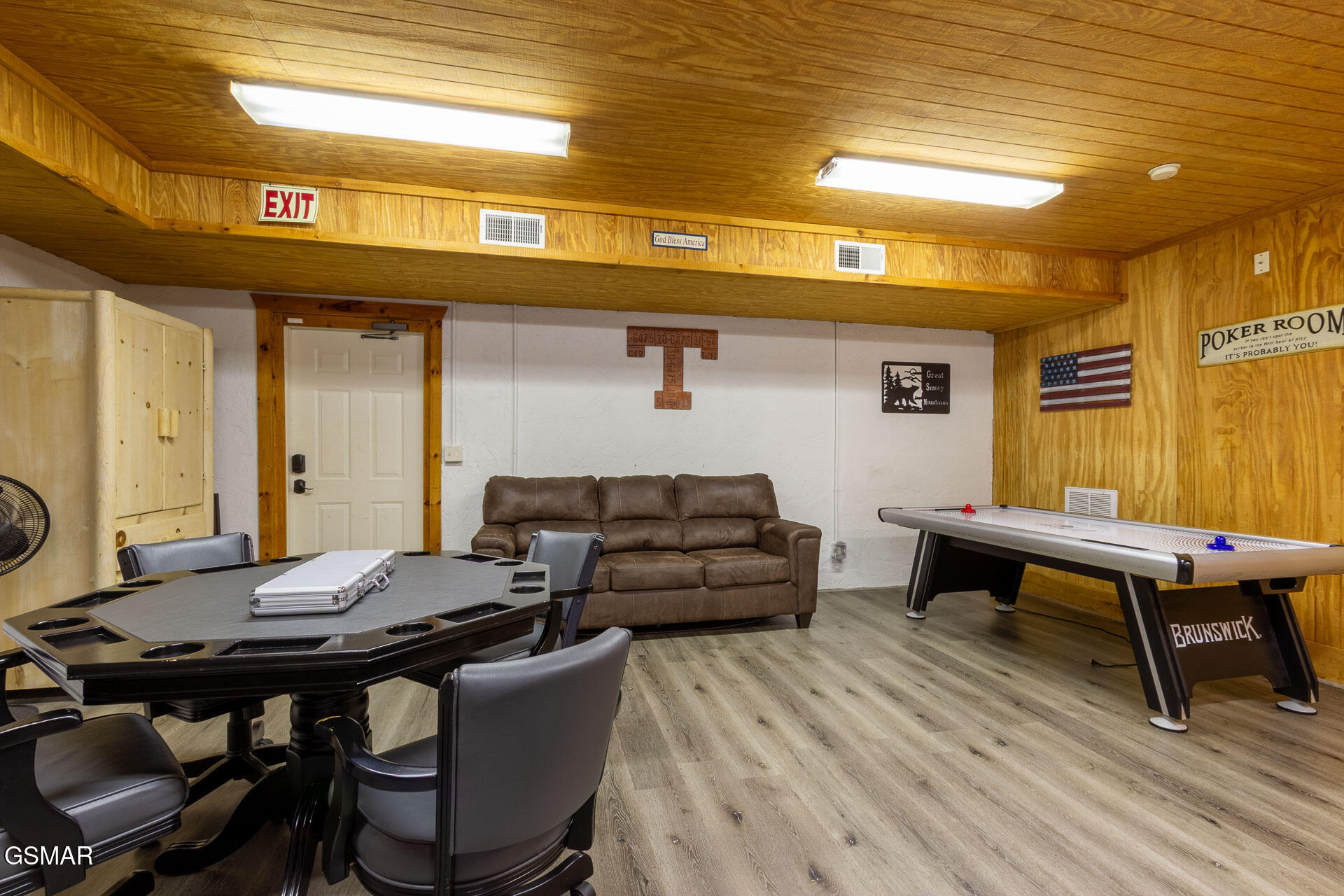 1455 Honey Oaks Way Sevierville TN 37876