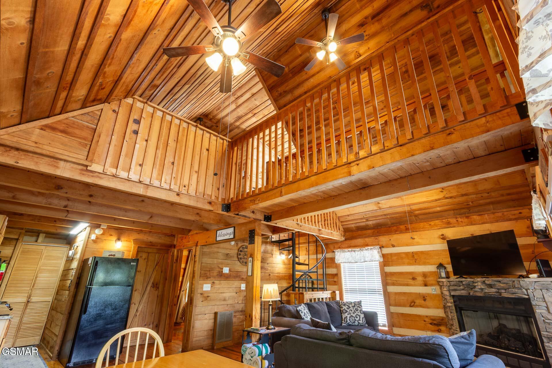 1455 Honey Oaks Way Sevierville TN 37876