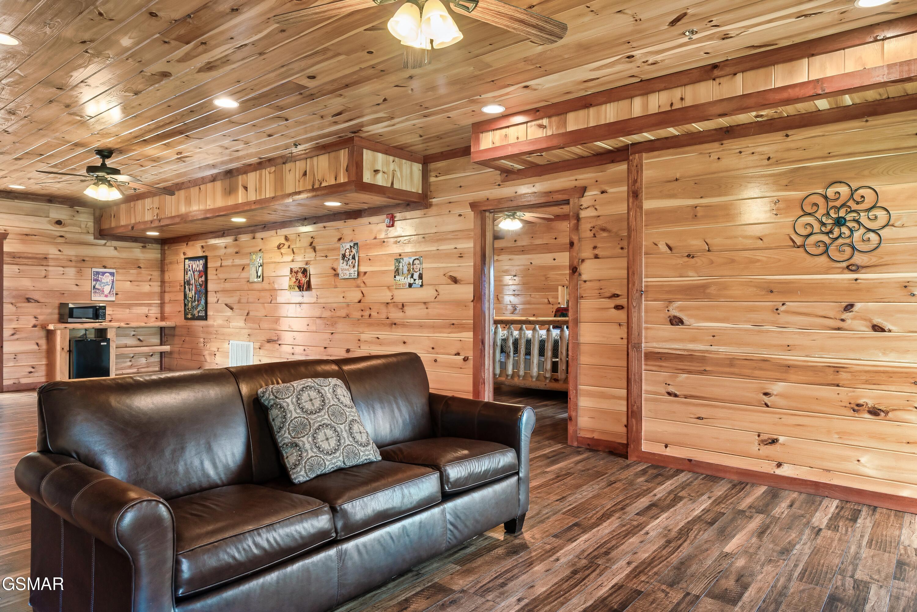 1242 Bird Nest Way Sevierville TN 37862
