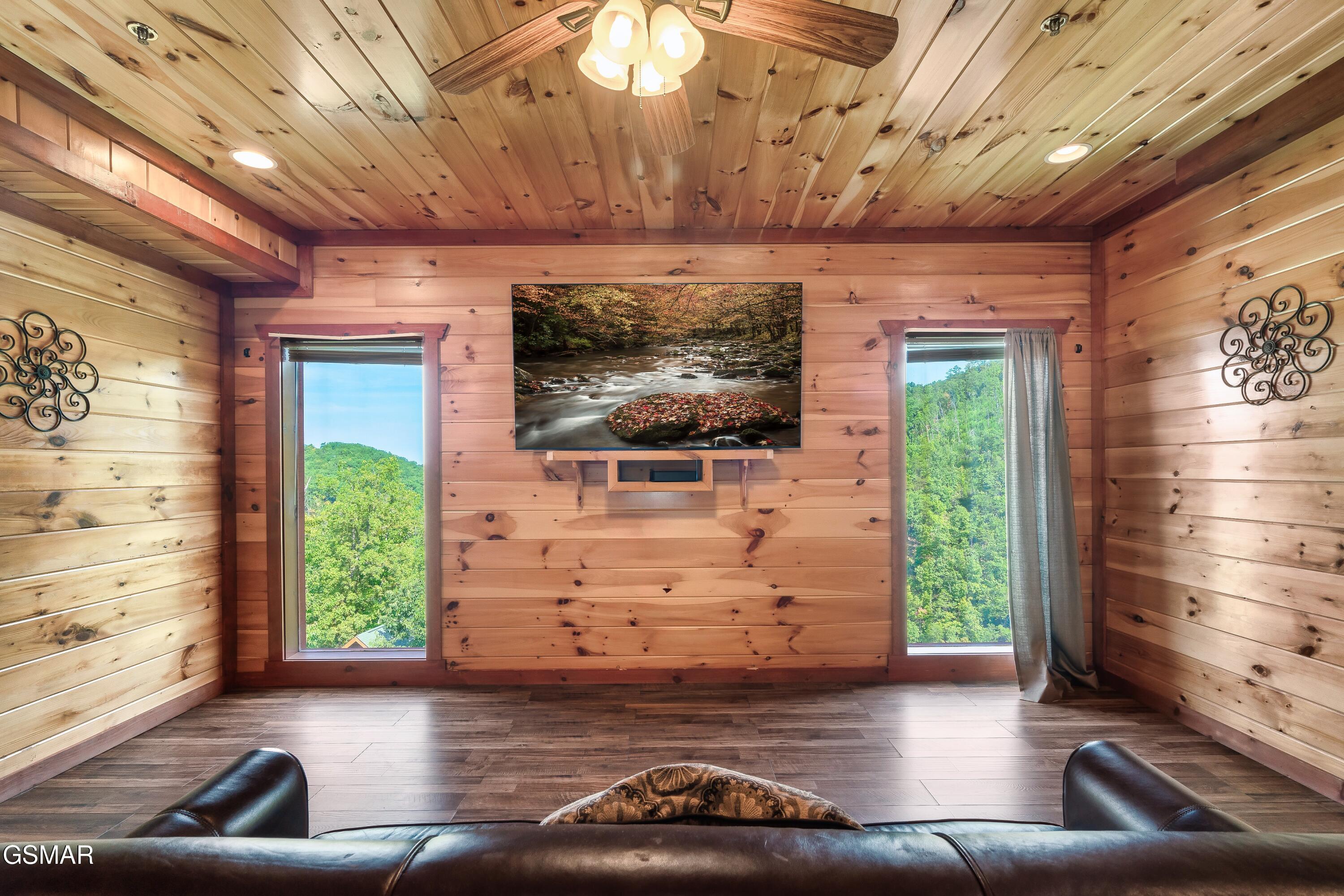 1242 Bird Nest Way Sevierville TN 37862