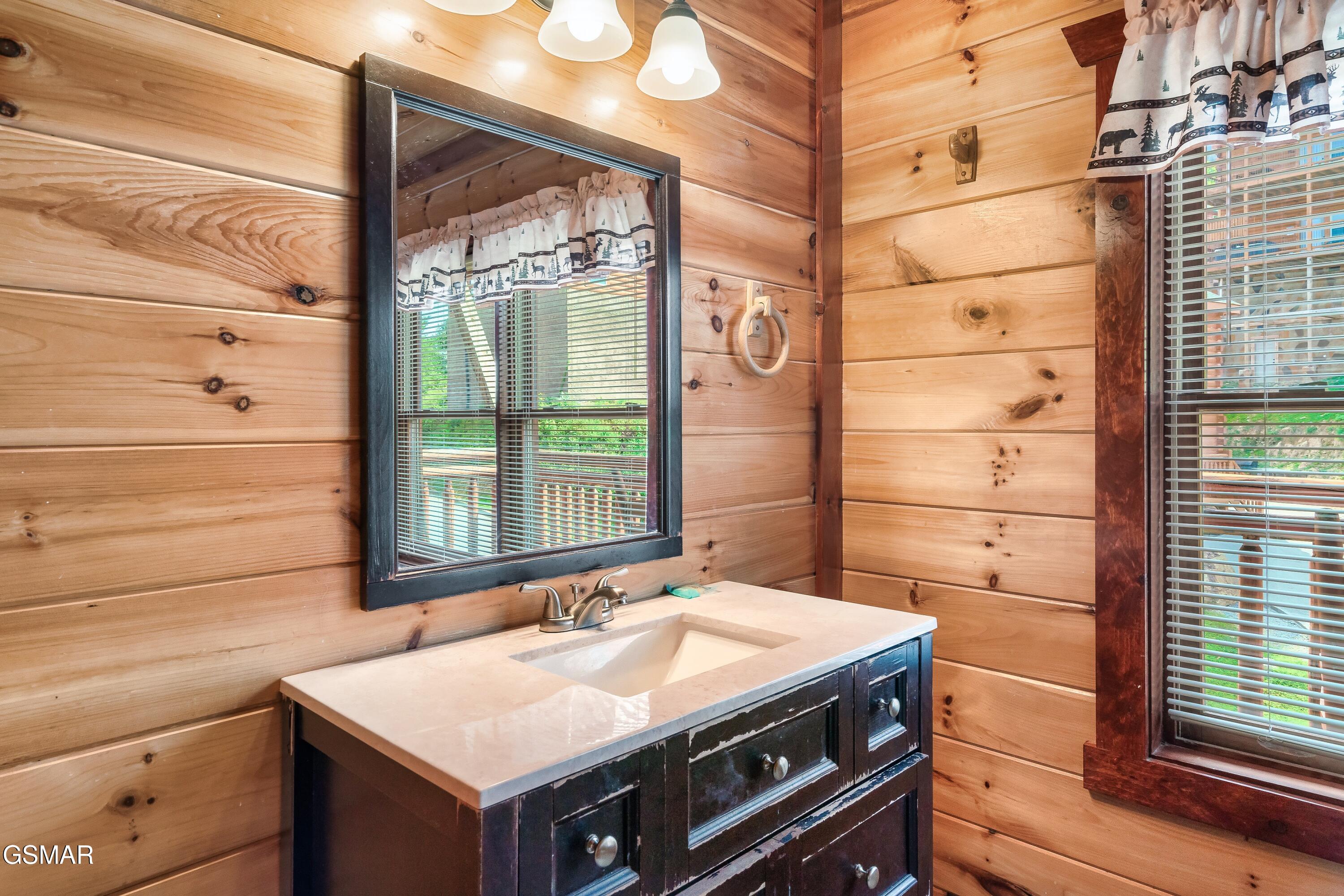 1242 Bird Nest Way Sevierville TN 37862