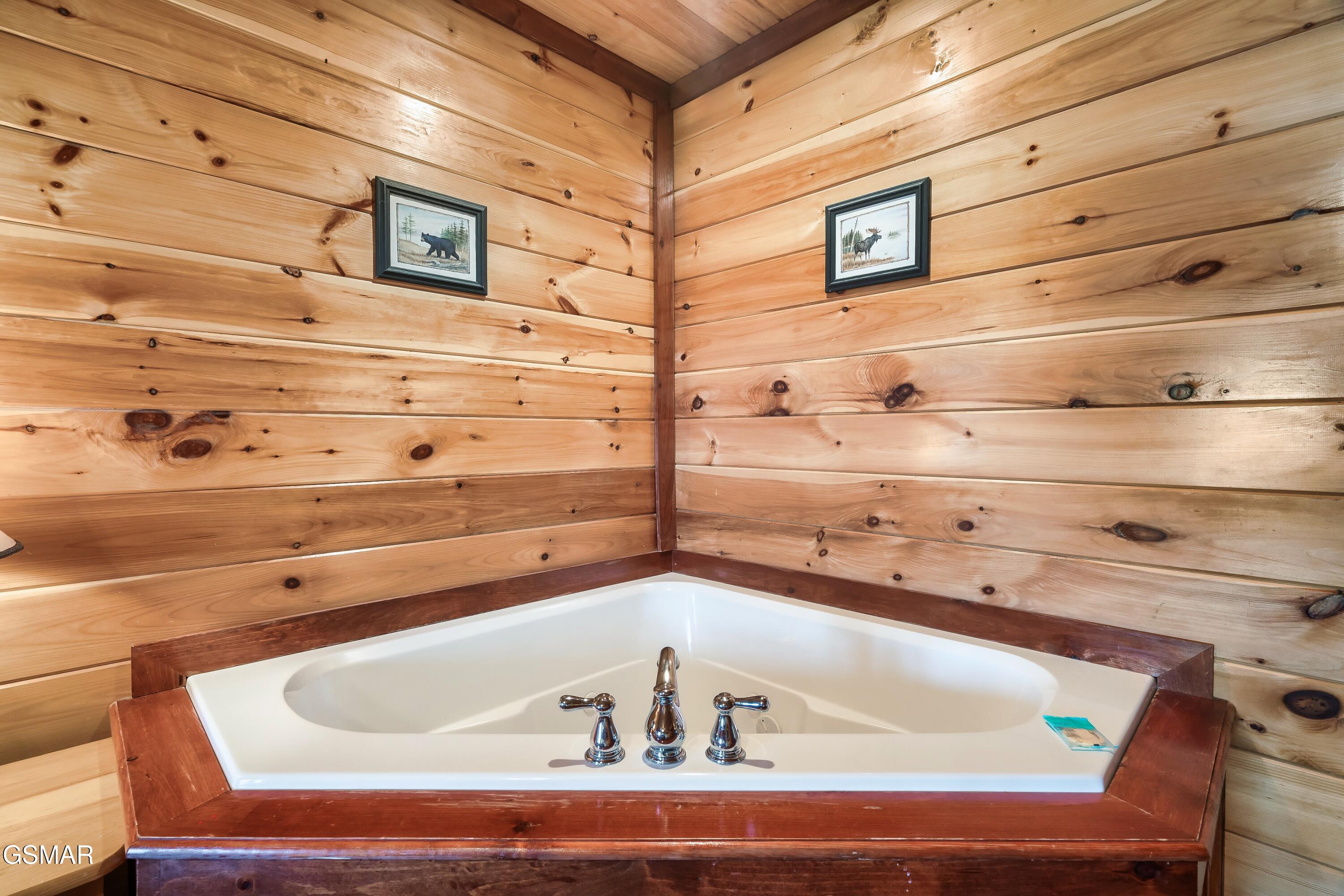 1242 Bird Nest Way Sevierville TN 37862