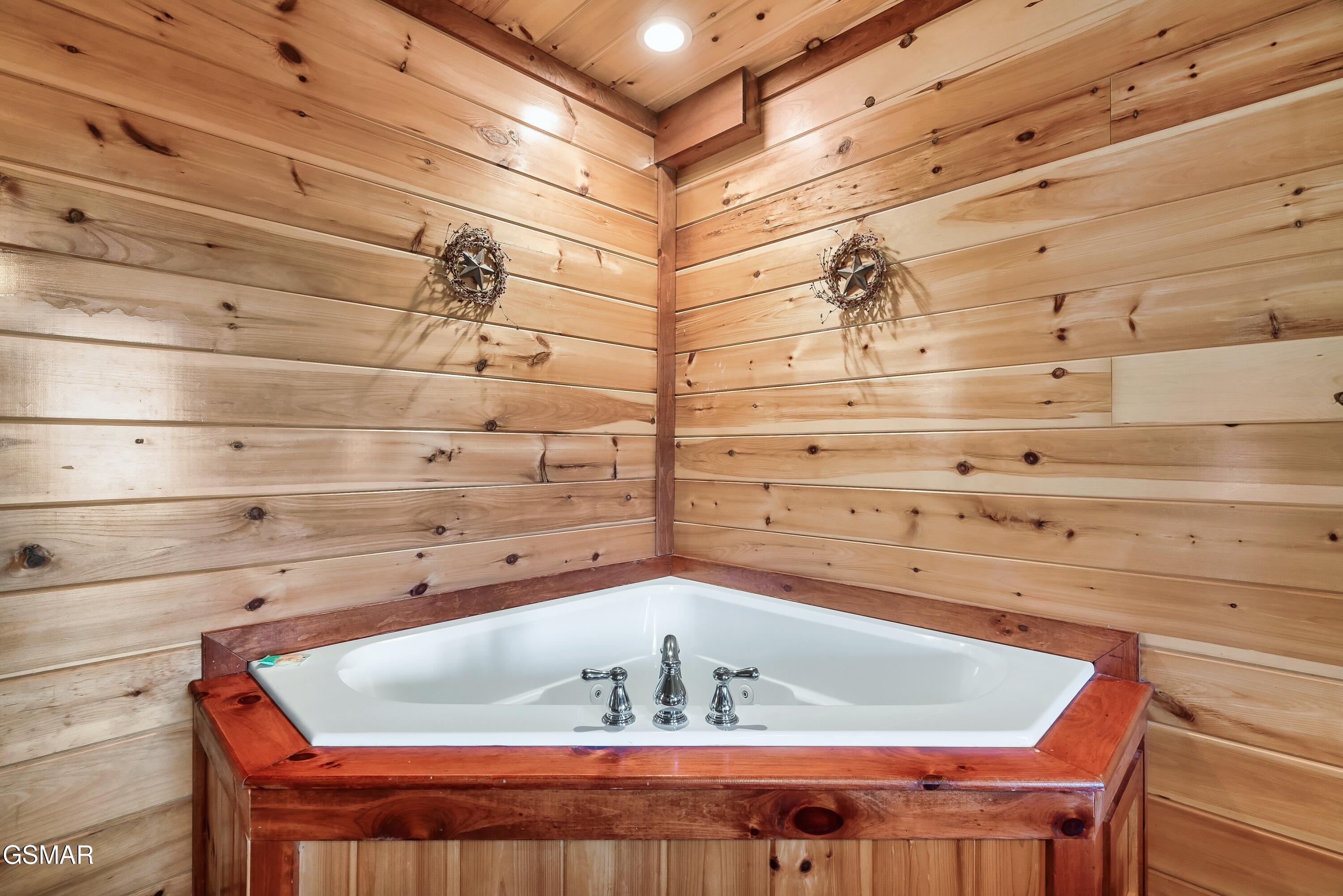 1242 Bird Nest Way Sevierville TN 37862