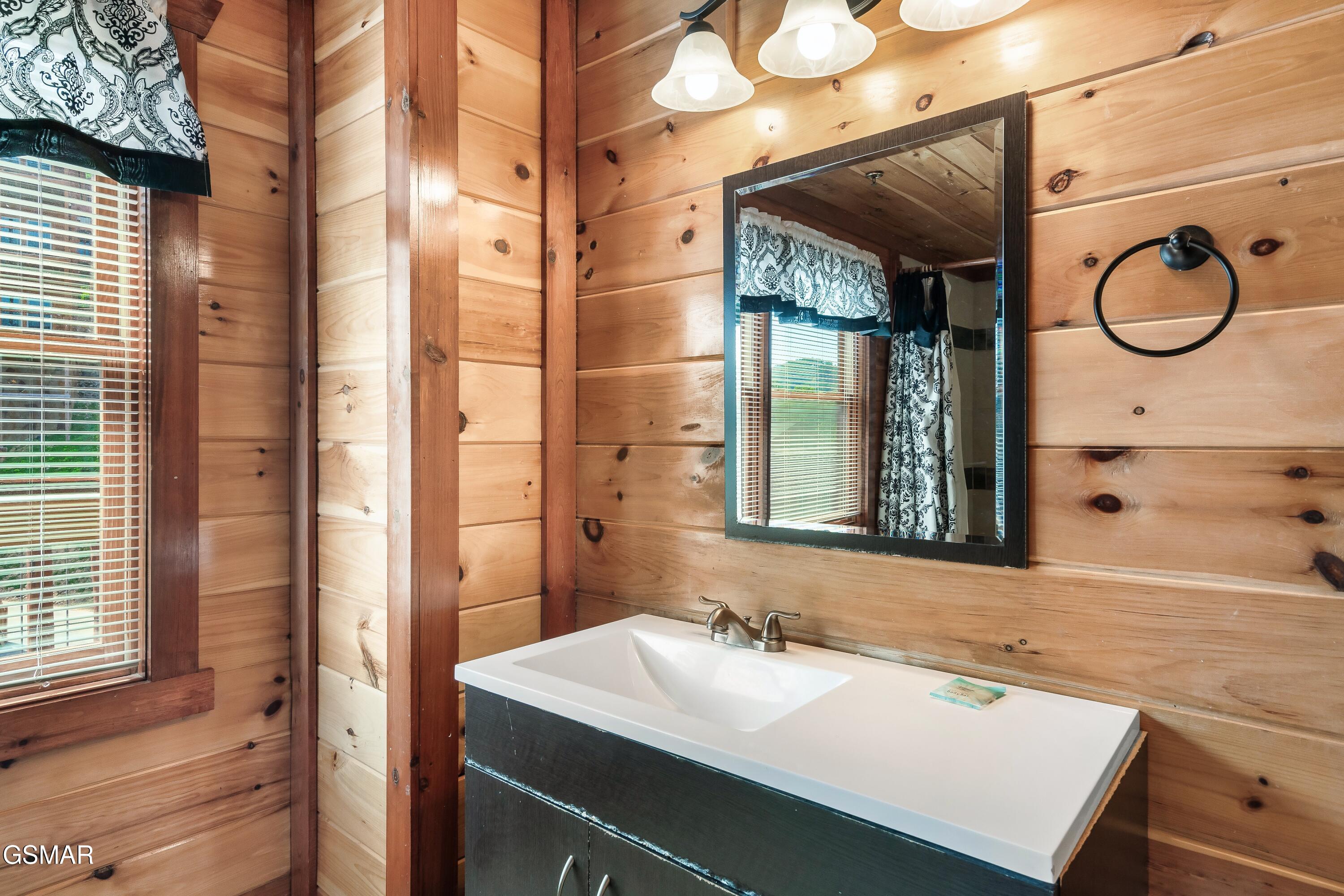 1242 Bird Nest Way Sevierville TN 37862