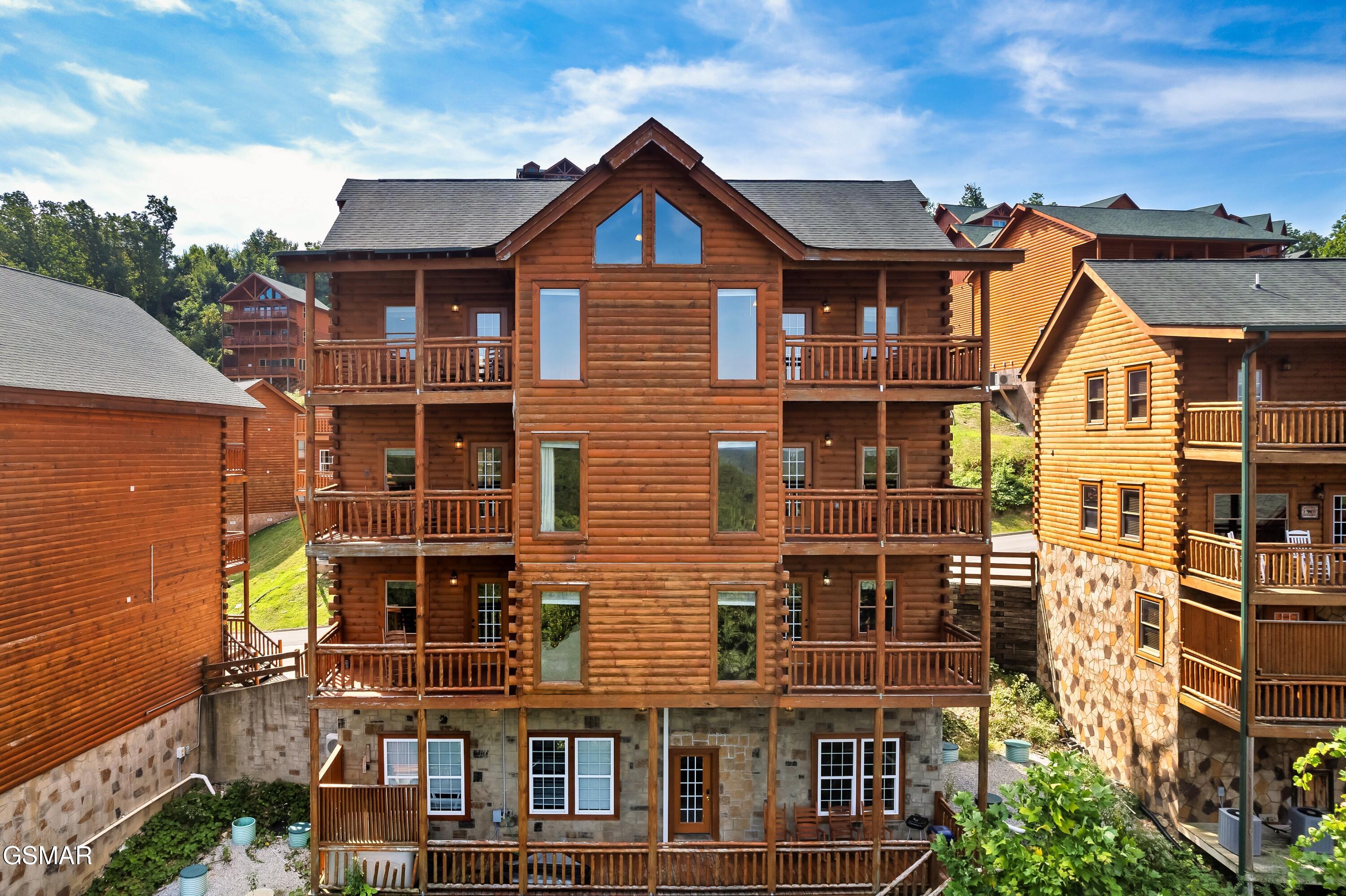 1242 Bird Nest Way Sevierville TN 37862