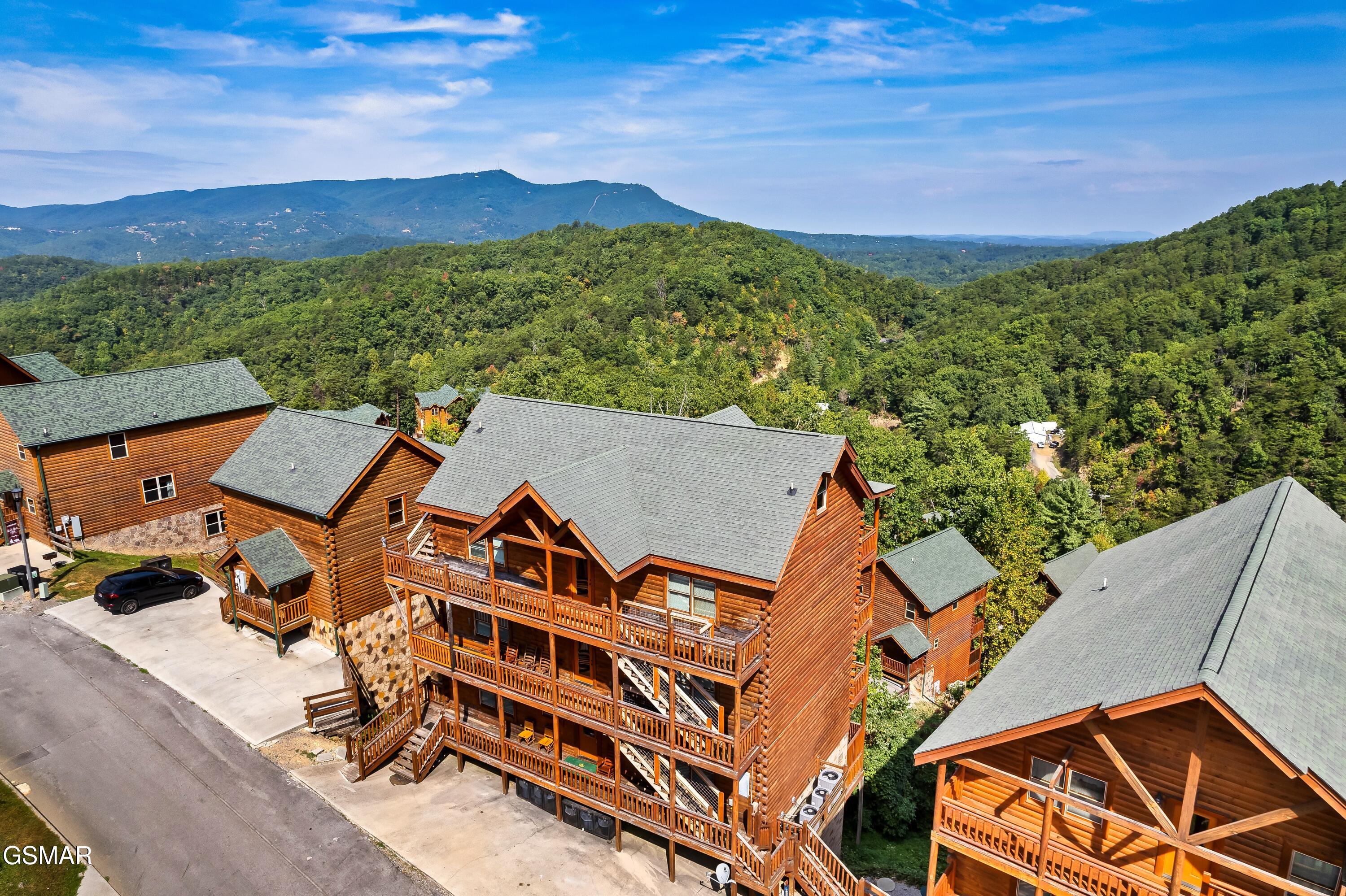 1242 Bird Nest Way Sevierville TN 37862