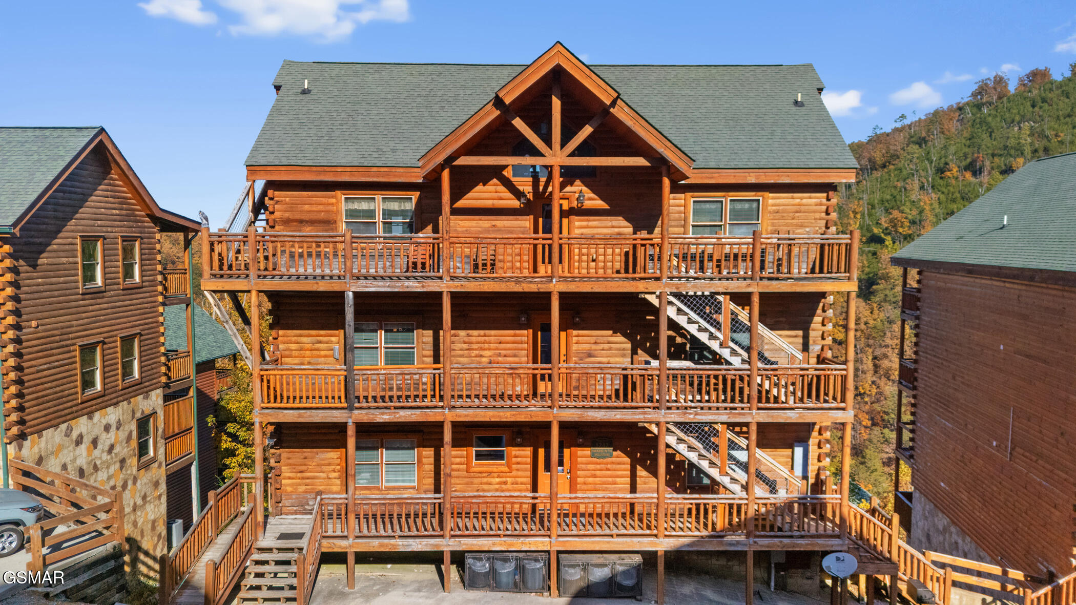 1242 Bird Nest Way Sevierville TN 37862