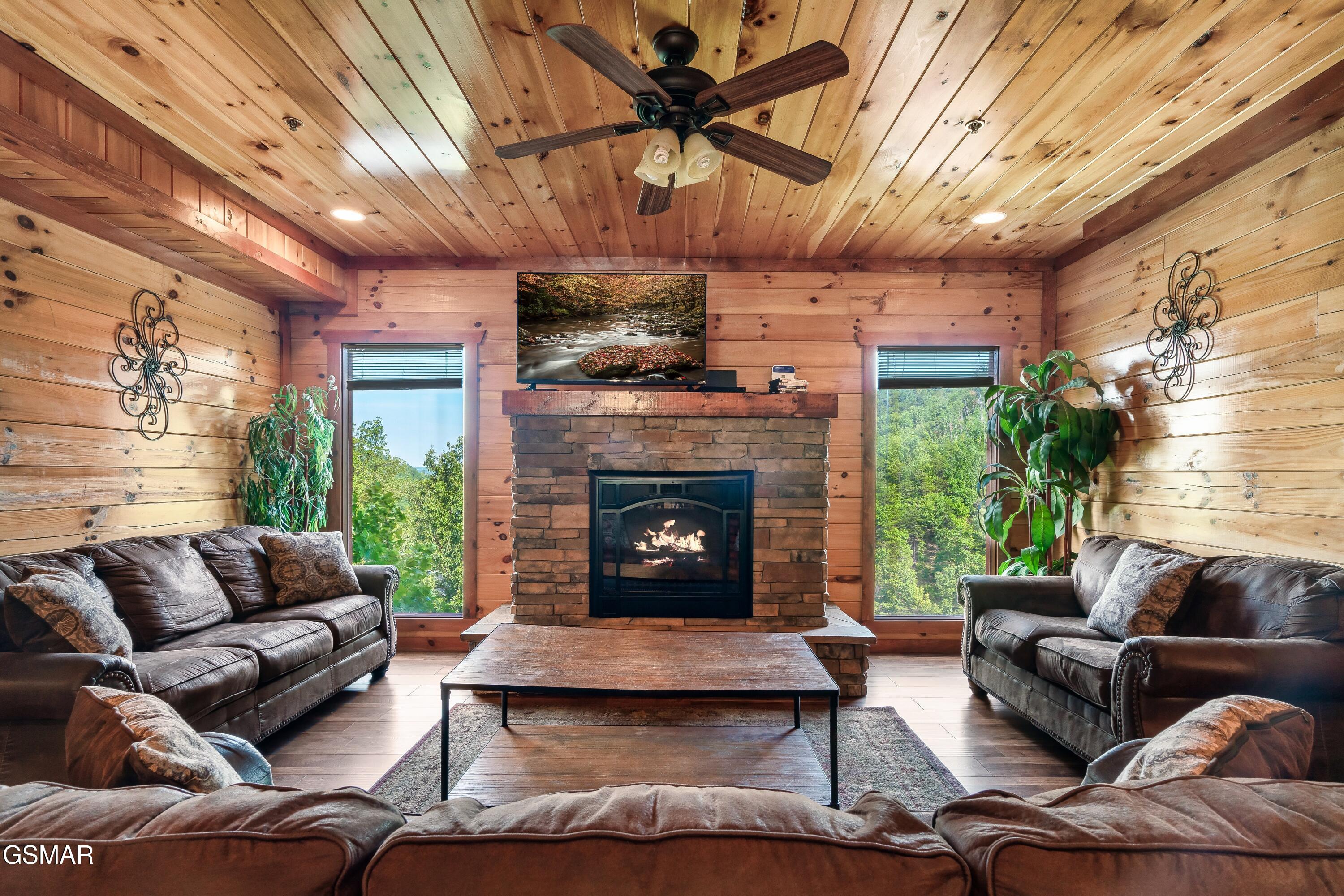 1242 Bird Nest Way Sevierville TN 37862