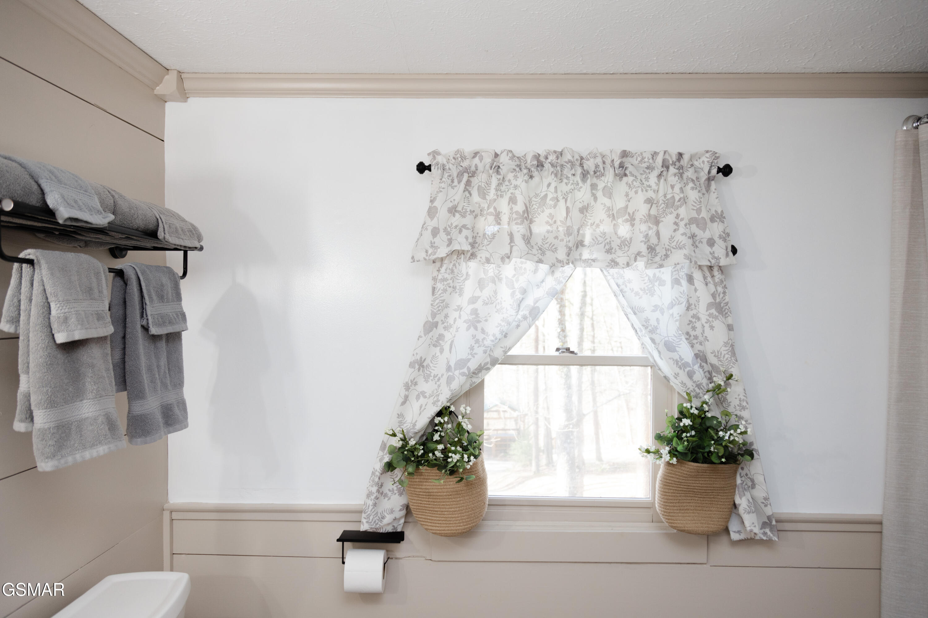 1655 S Mountain View Road Sevierville TN 37876