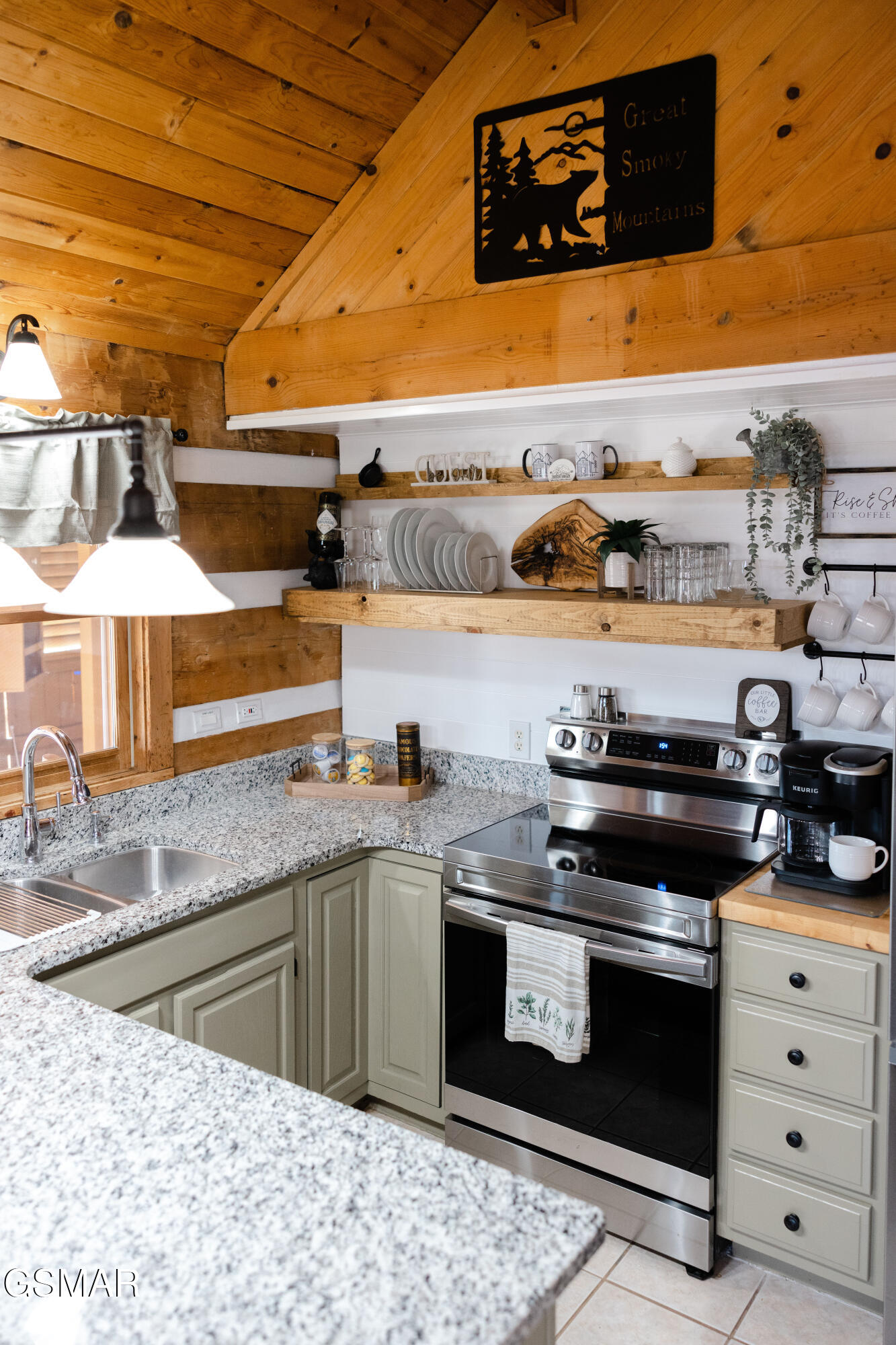 1655 S Mountain View Road Sevierville TN 37876