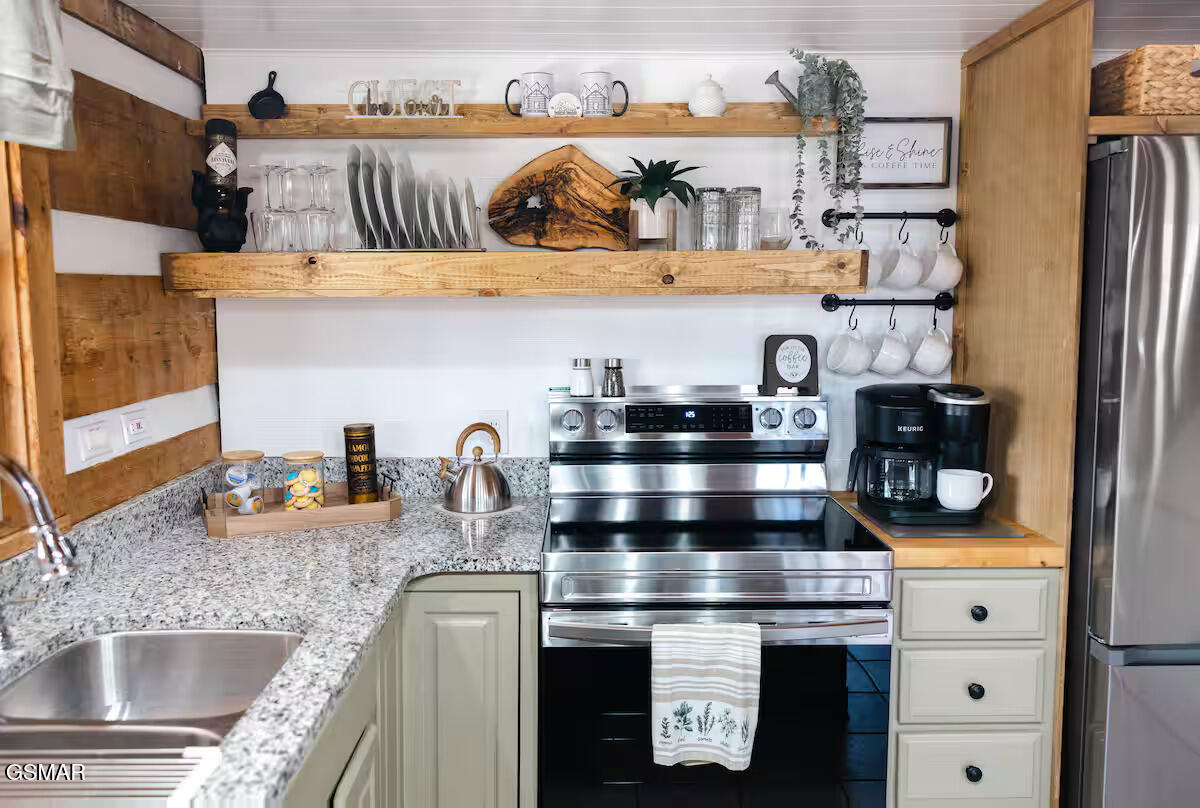 1655 S Mountain View Road Sevierville TN 37876