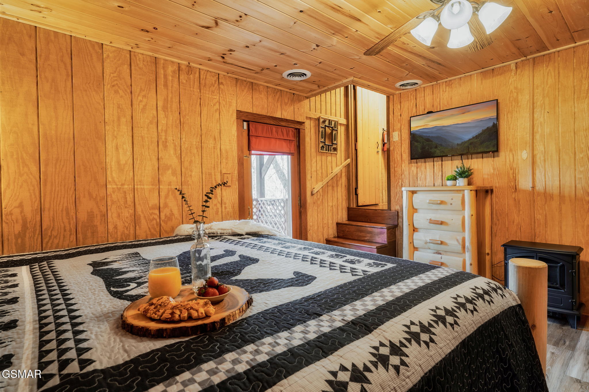 817 Ridgefield Drive Sevierville TN 37876