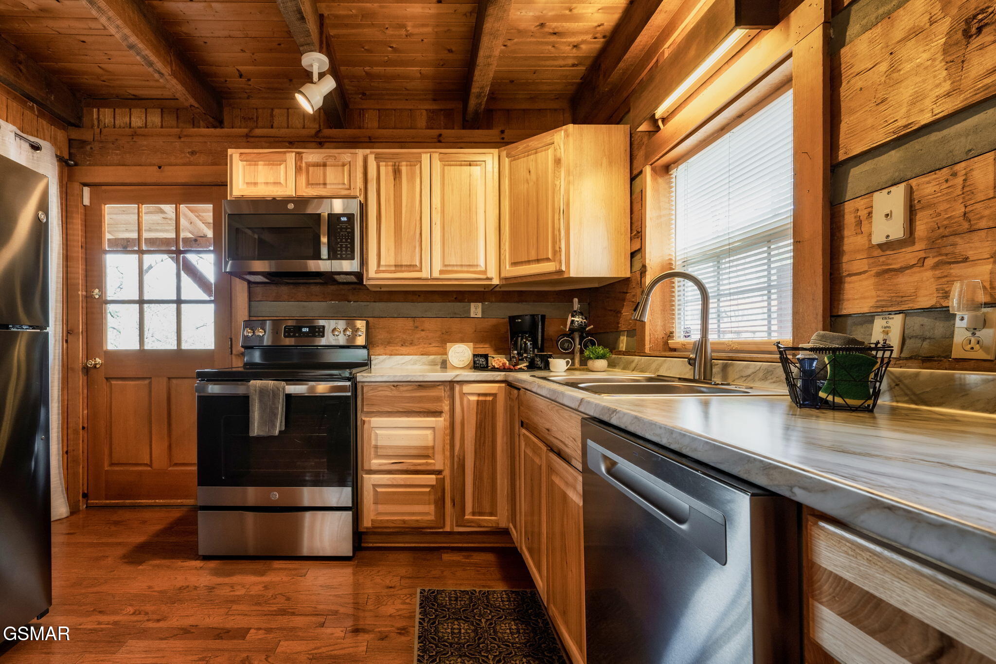 817 Ridgefield Drive Sevierville TN 37876